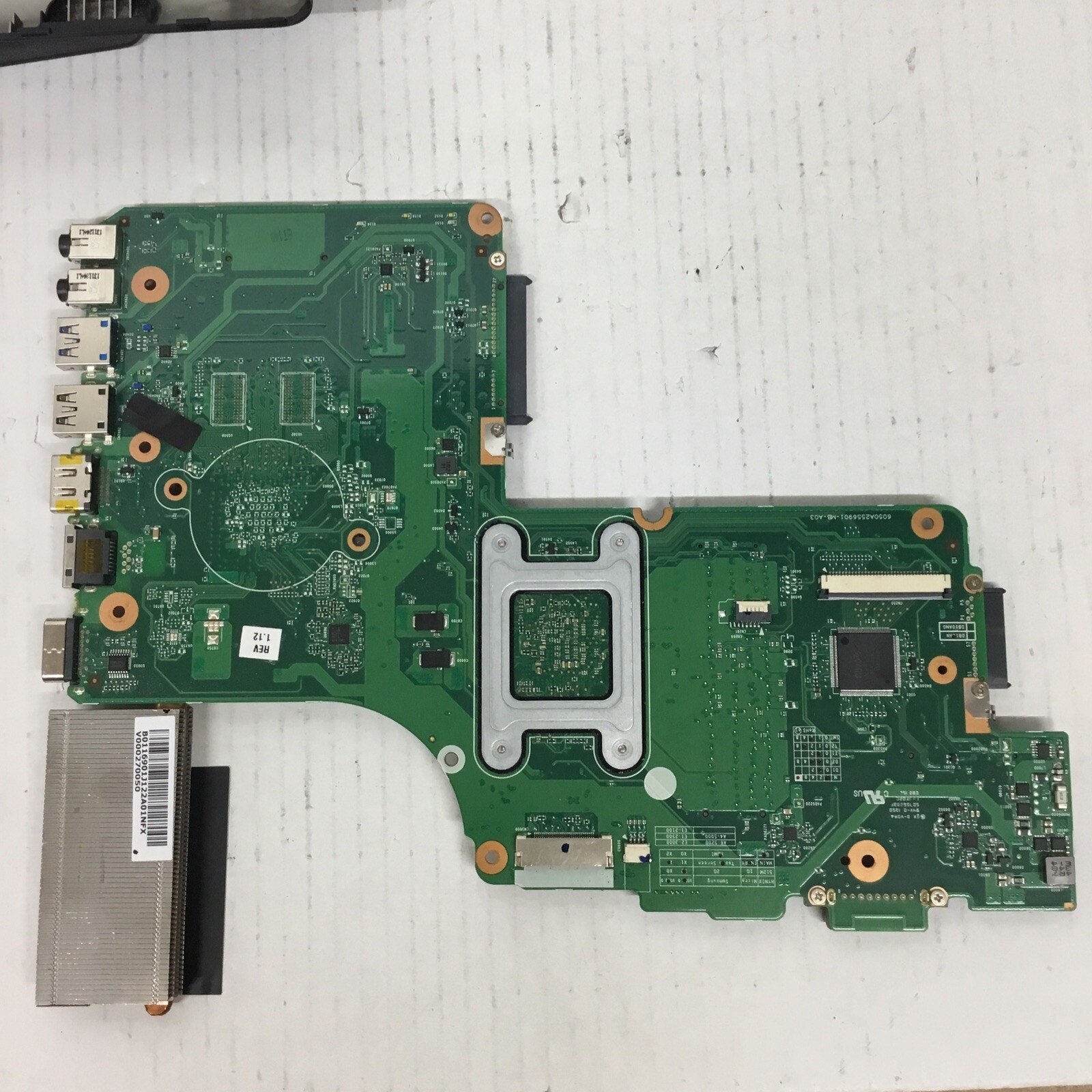 Toshiba Satellite C55 Motherboard SPS V000325120 P/N 1310A2556914 CPU Heatsink