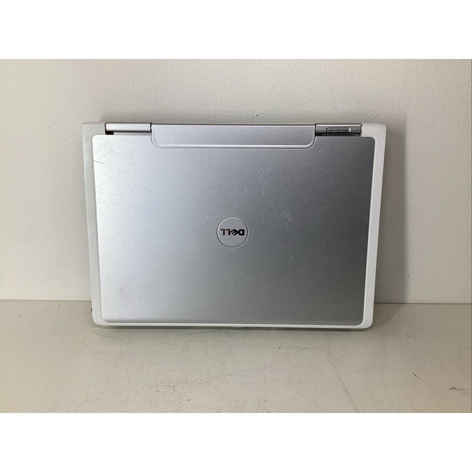 Dell Inspiron E1405 14.3" Intel Core 2 Duo No RAM or HDD - For Parts