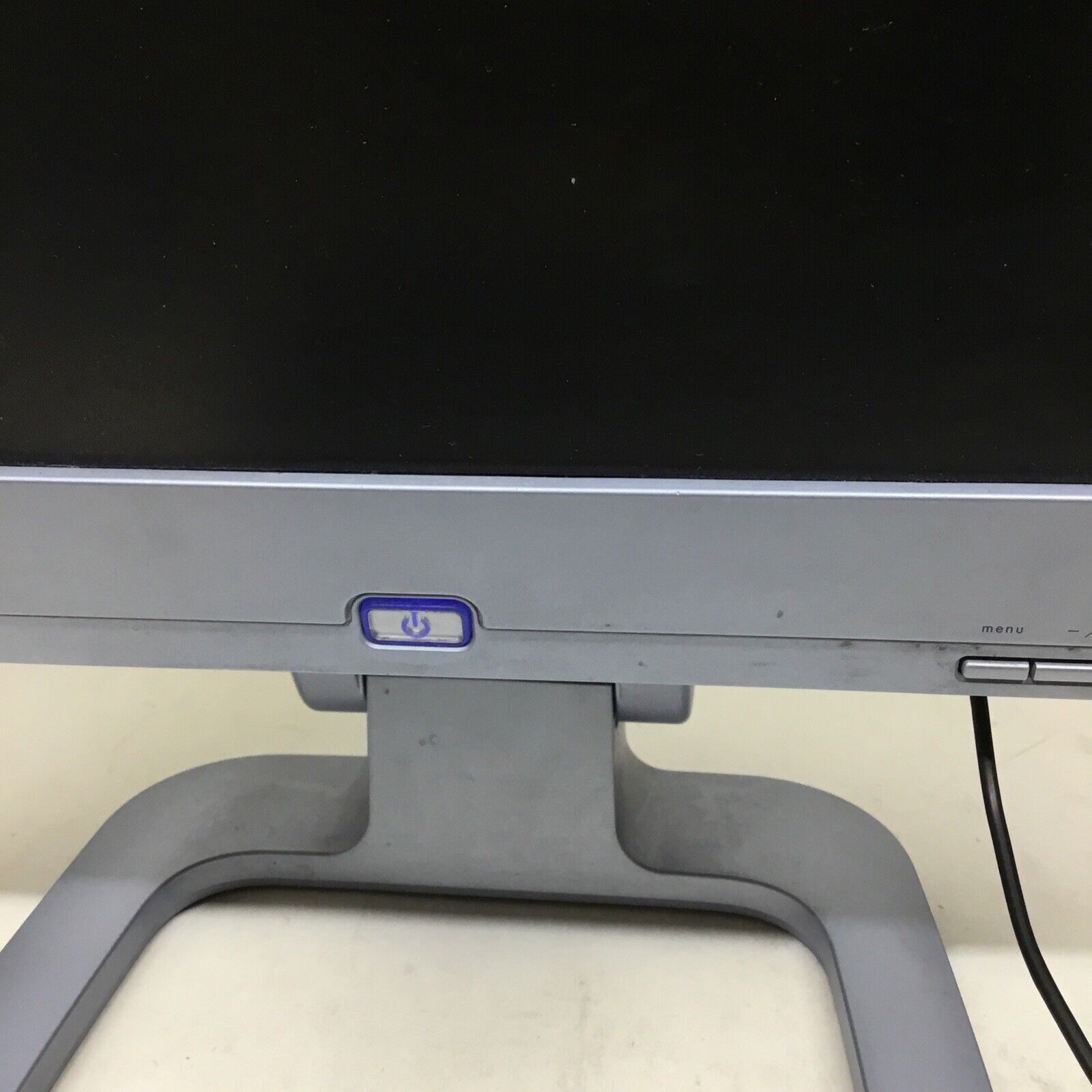 HP Pavilion f1703 P9620A Silver Monitor 17" With Power Adapter & Video Cable