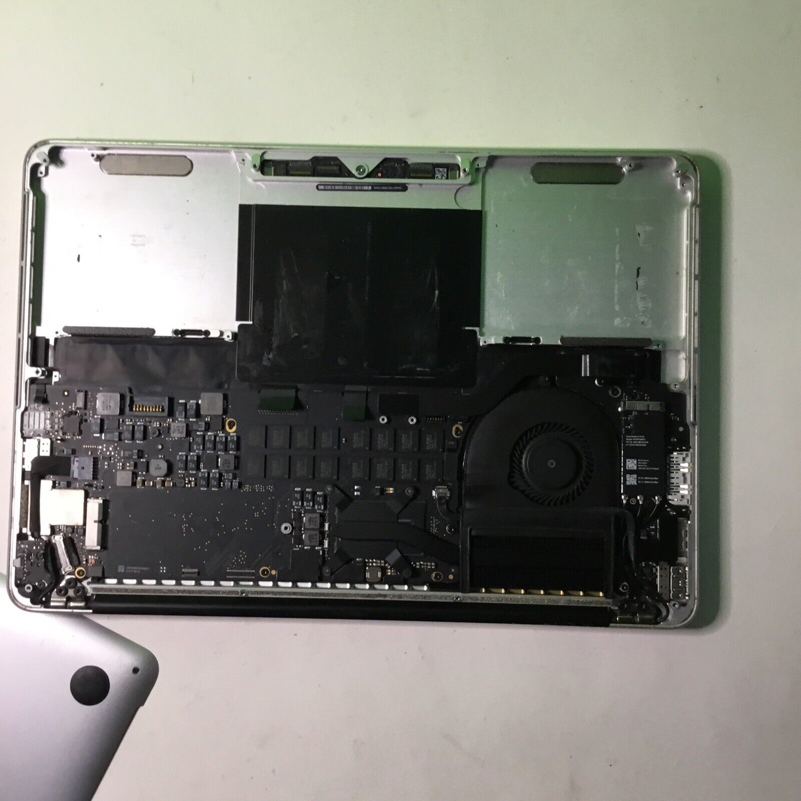 Apple Macbook pro A1502 13" 2013 Core i5 No OS No Battery Good LCD