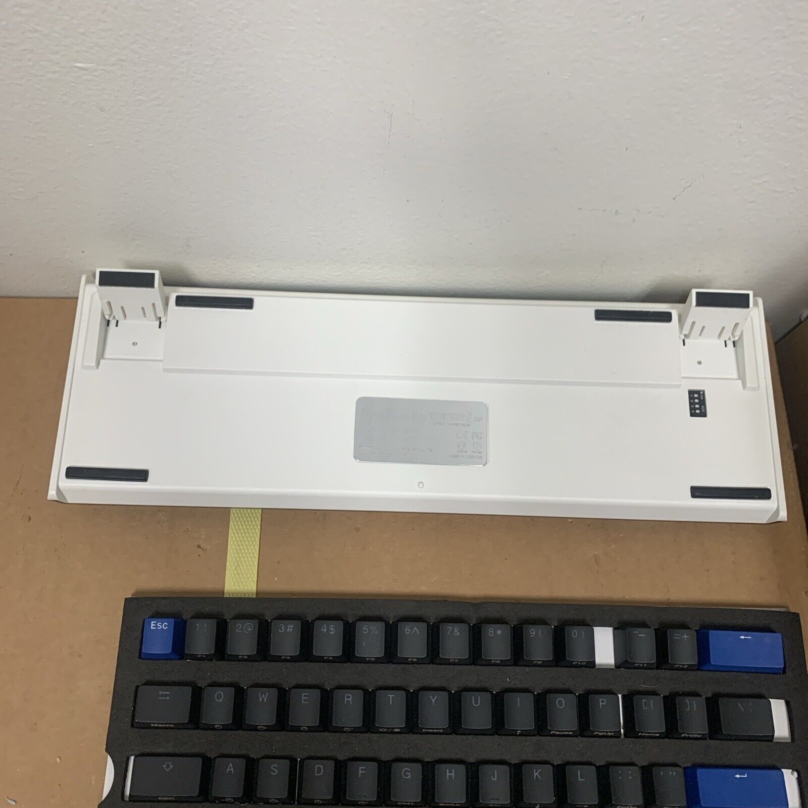 Ducky One 2 SF USB DKON1967ST Keyboard With Replacement Key Caps