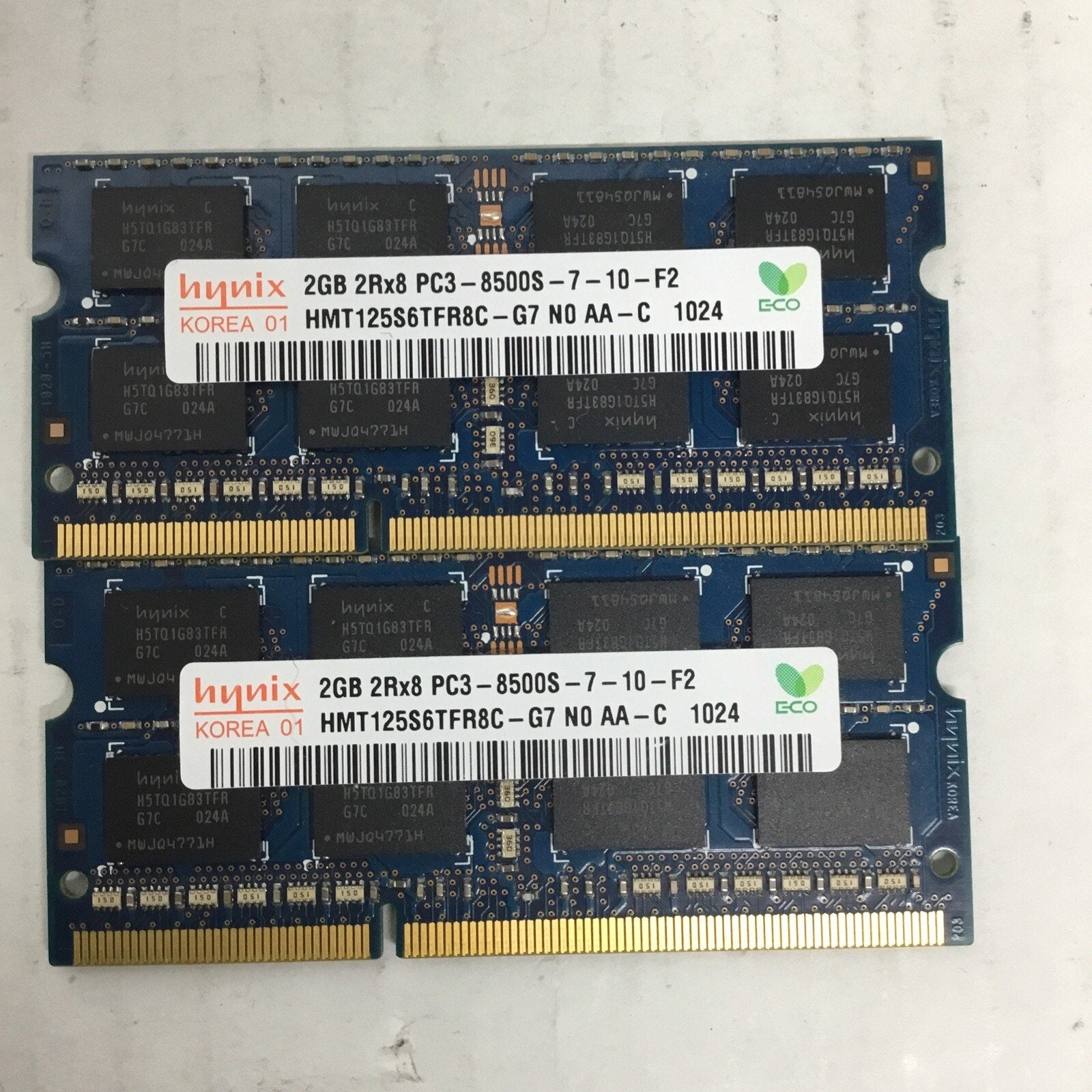 Hynix 4GB (2x2) SO-DIMM 1333 MHz DDR3 SDRAM Memory (HMT125S6TFR8C-H9)