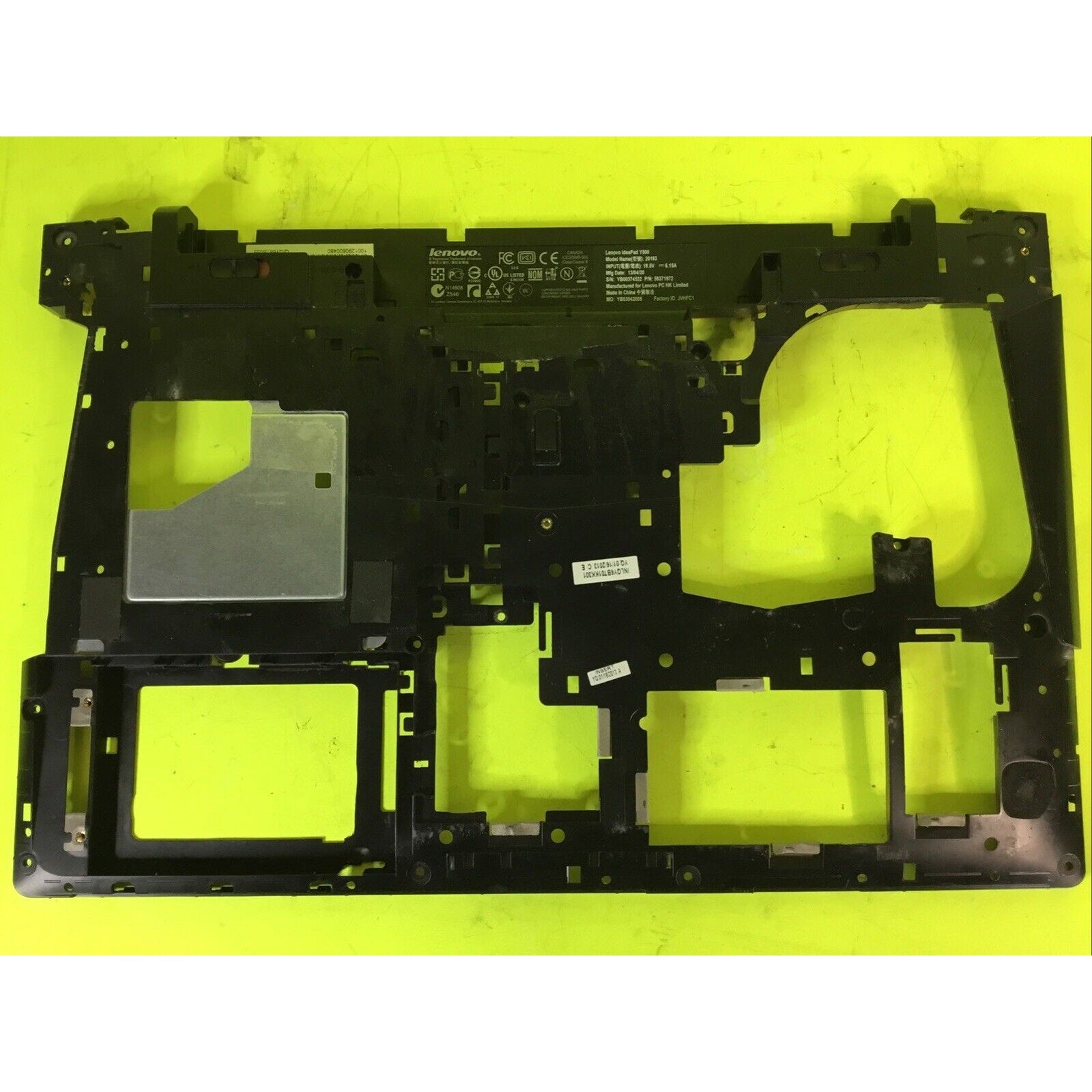 Lenovo Ideapad Y500 Mid Frame