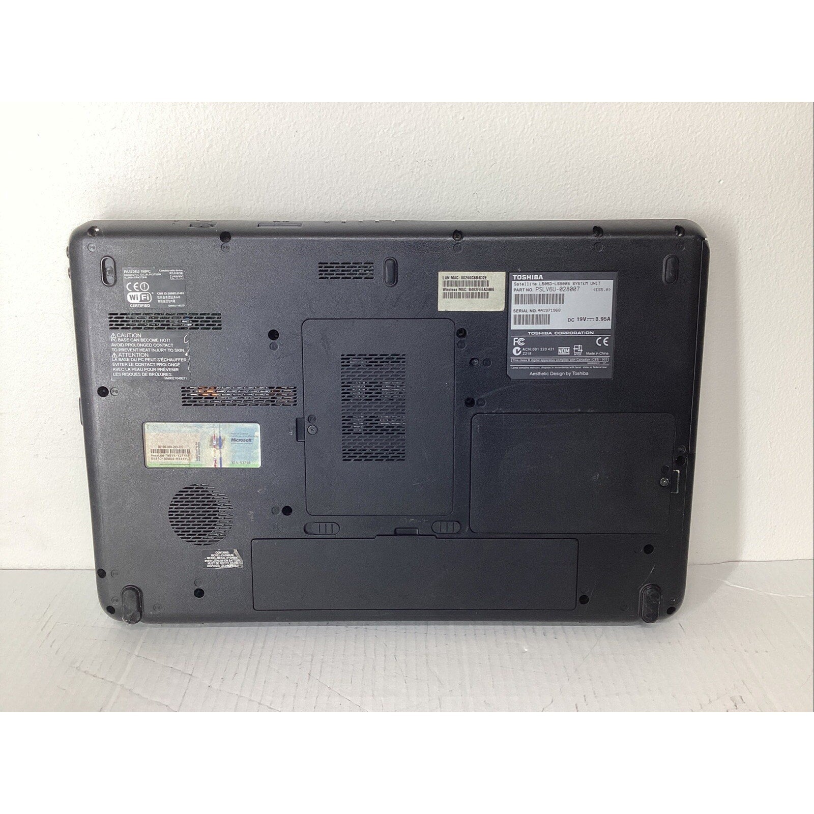 Toshiba L505-LS5005 Laptop No RAM/HDD Bad Motherboard - For Parts