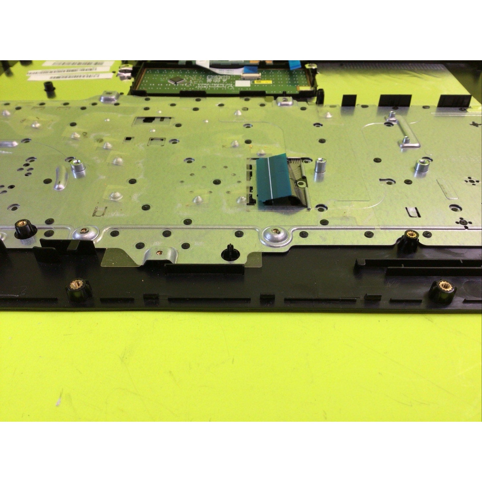 HP Pavilion 17-X116DX Palmrest Keyboard Touch Pad Assembly