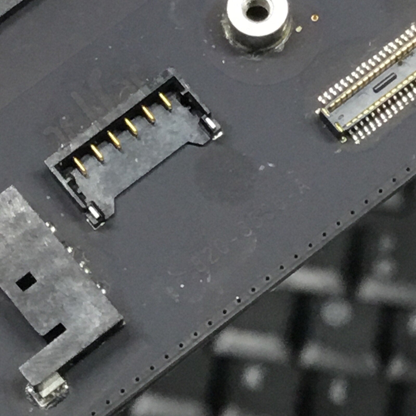 MacBook Pro 820-3536-A Retina 13" A1502 2013 2.4GHz 4GB RAM LogicBoard FOR PARTS