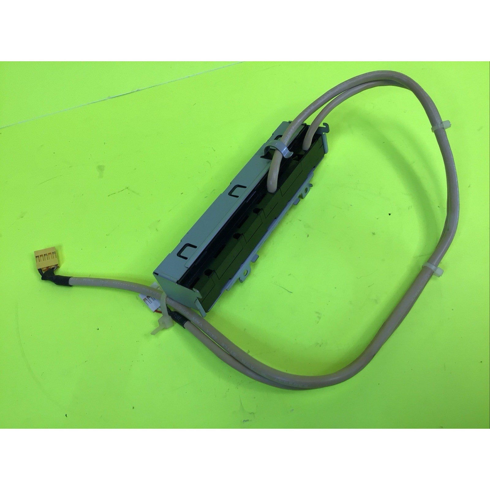 HP Pavilion Elite HPE-270f Desktop I/O Panel Assembly w/Cable 537306-001