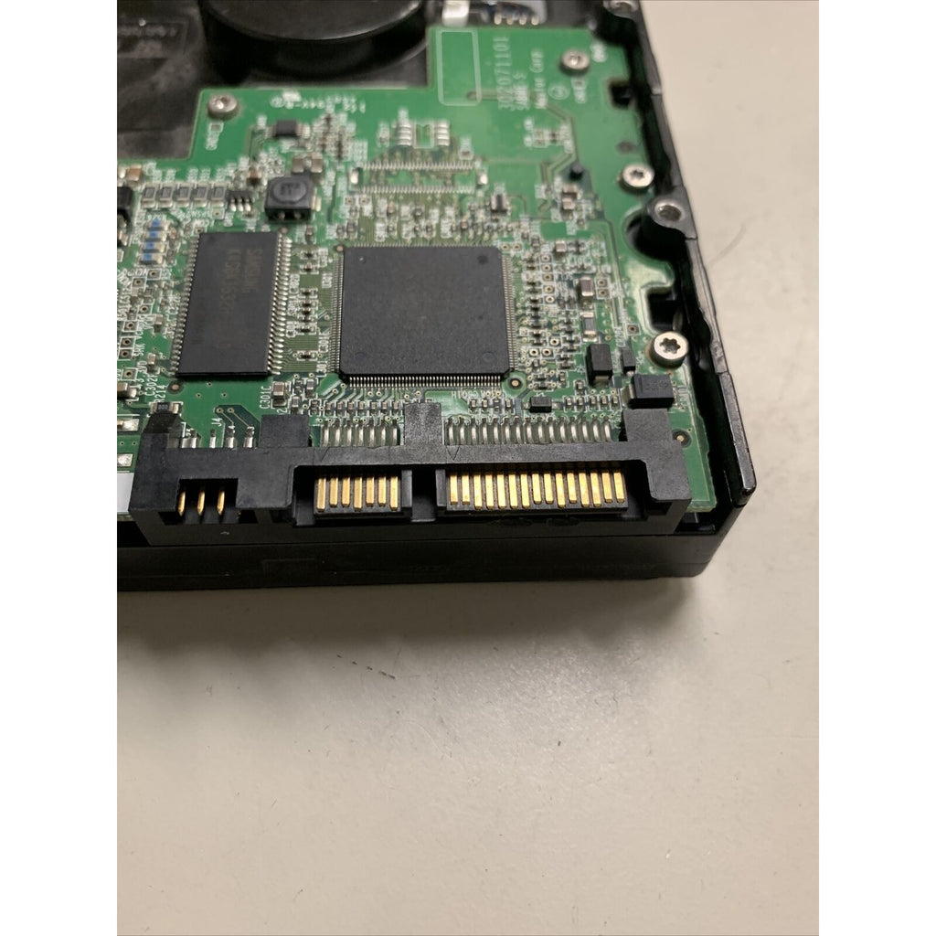 Maxtor 6L100M0 100GB SATA/150 7200RPM 8MB Hard Drive Very Good