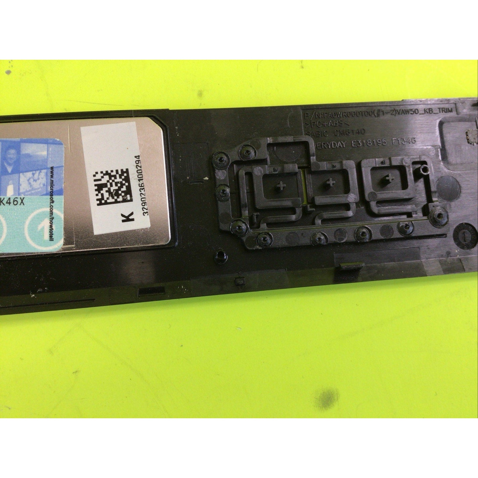 Dell Latitude E5540 Keyboard Bezel 0HK0XF