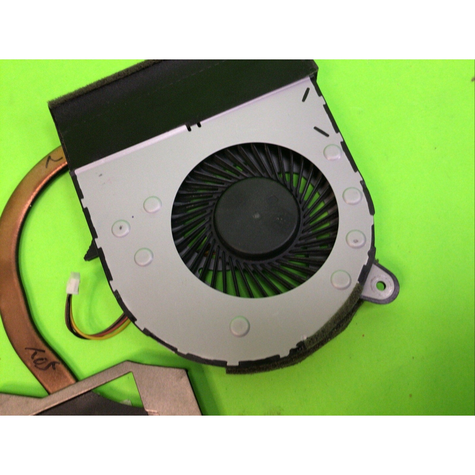 Lenovo G510s 15.6" Laptop CPU Cooling Fan Heatsink DC28000DAS0