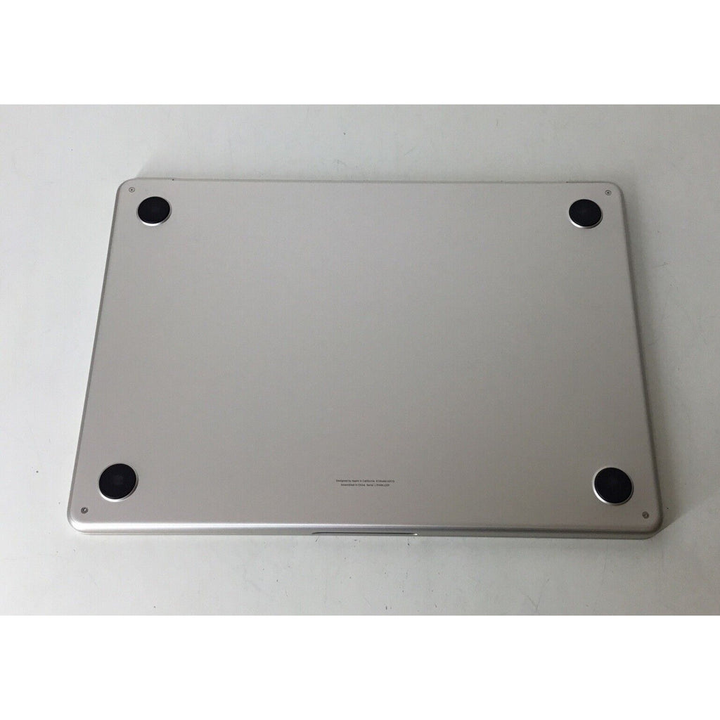 2024 Apple MacBook Air 13.6in M3 Chip 256 GB SSD 8GB RAM 8-Core GPU MRXT3LL/A