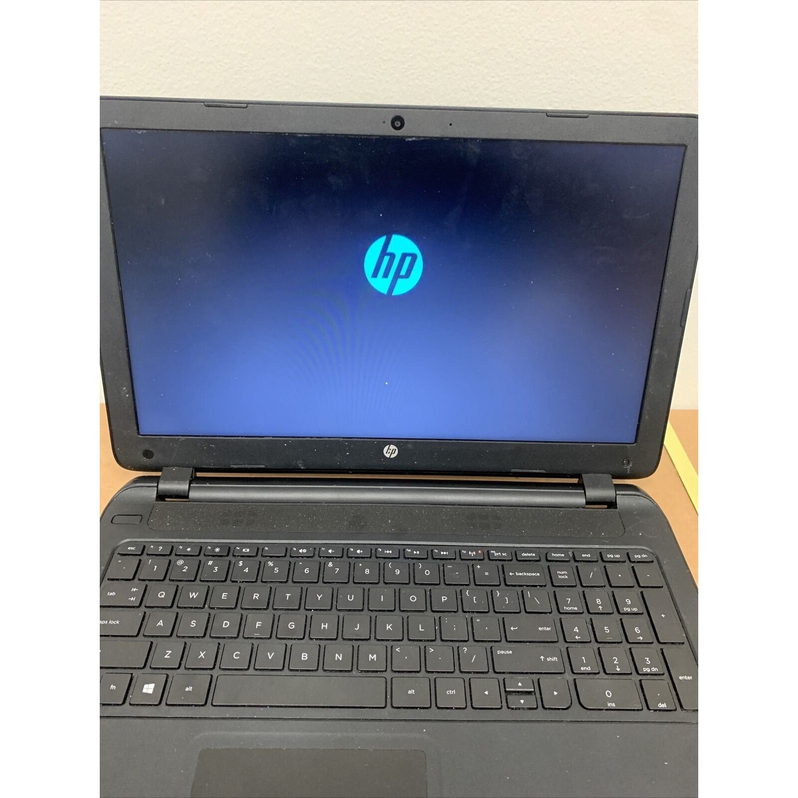 HP Notebook 15-f233wm Intel N3050 4GB/500GB - No Power Adapter - BOOTS READ