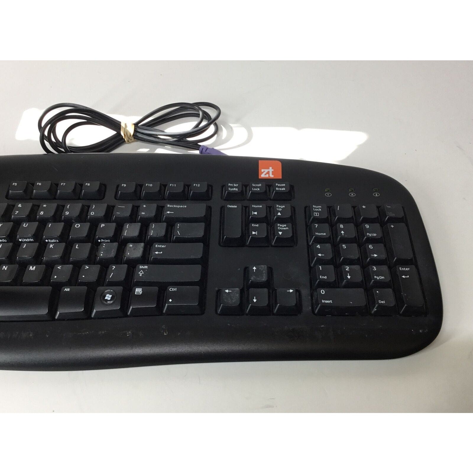 PS/2 Full Sized Keyboard Logitech Y-SAP76 Deluxe 250 QWERTY
