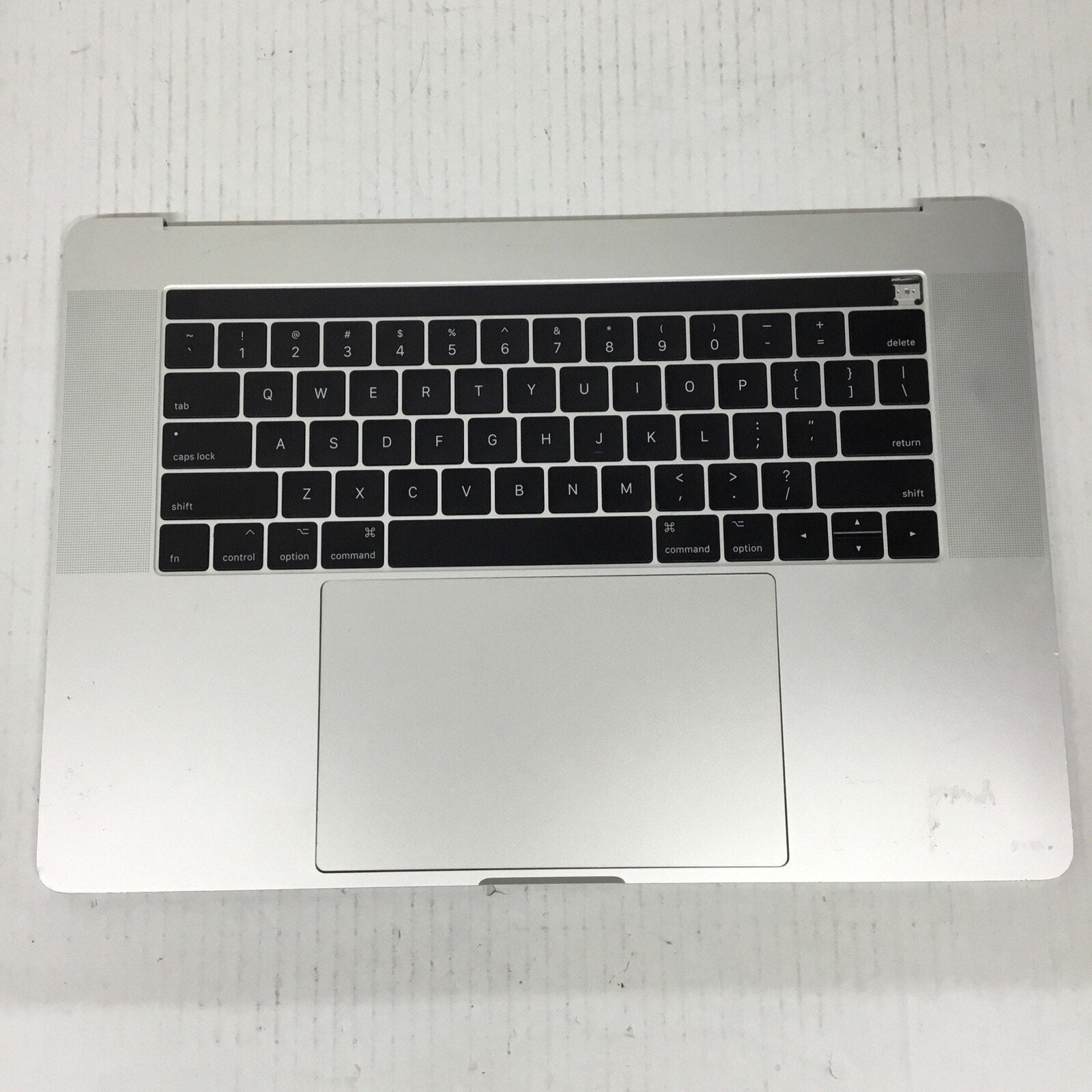 For Parts MACBOOK PRO 15" A1707 TOP CASE PALMREST KEYBOARD *NO BATTERY*