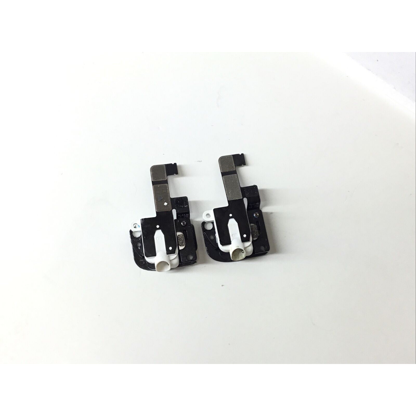 PACK OF 2 OEM Pull iPad Pro 10.5 Inch Headphone Jack White 821-00891-A