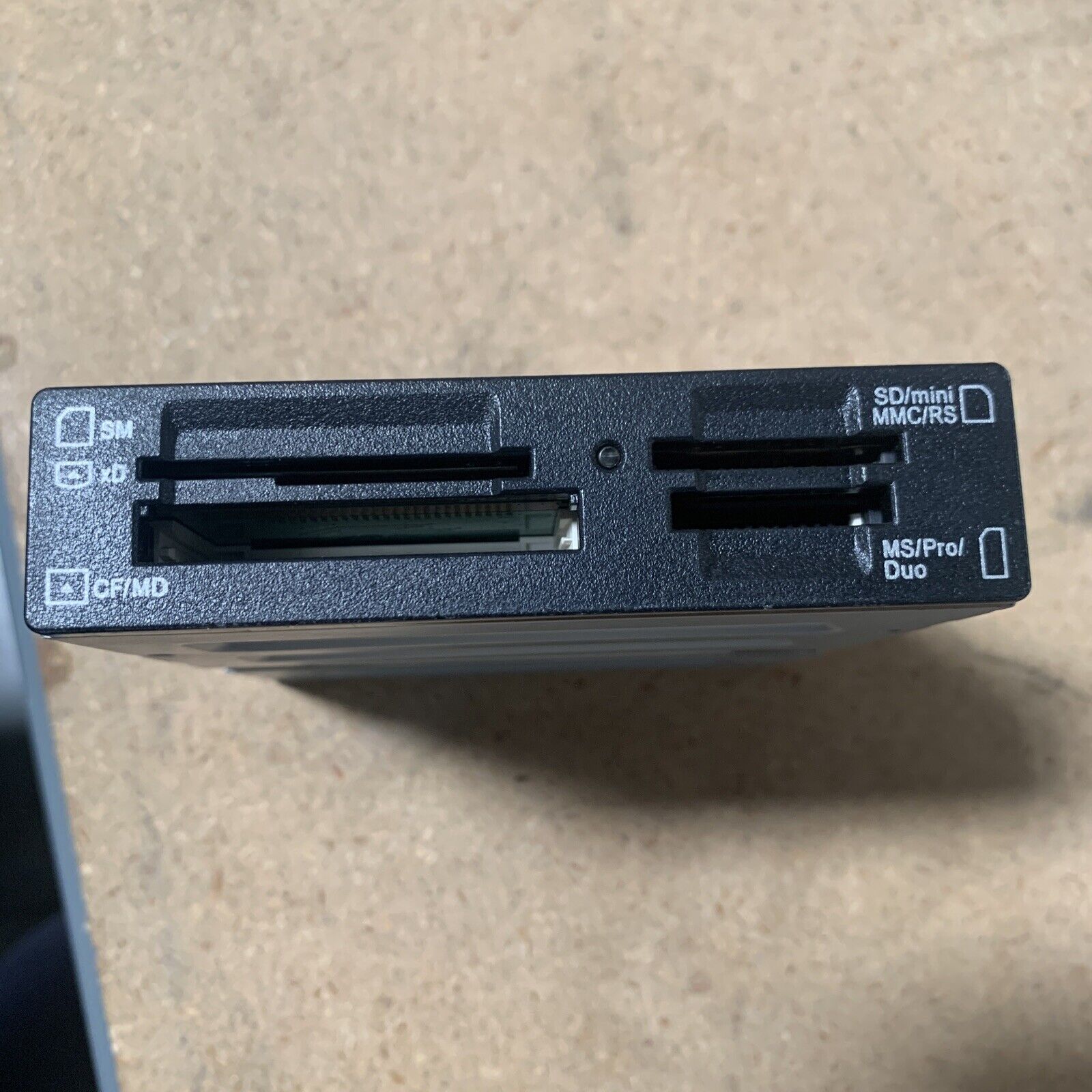 Dell Card Reader IO Interconnect R-680-070-215A-7 Card Reader