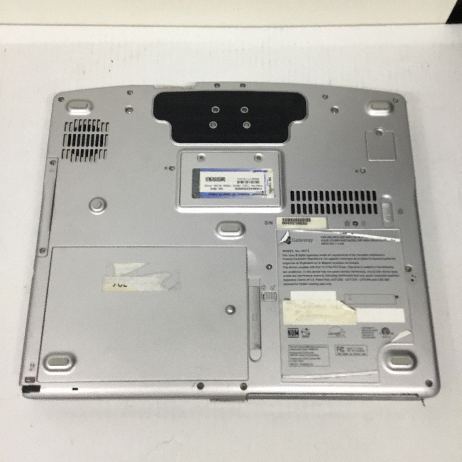 Gateway M275 Folding Tablet Laptop Not Able To Test. - For Parts Only