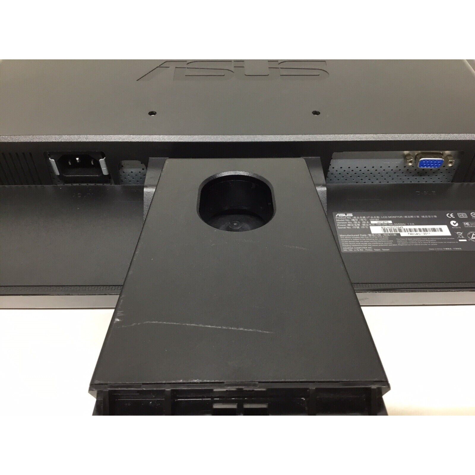 ASUS VH197D 18.5'' Widescreen LED Backlit 60Hz VGA D Sub 1366 x 768 5ms Monitor