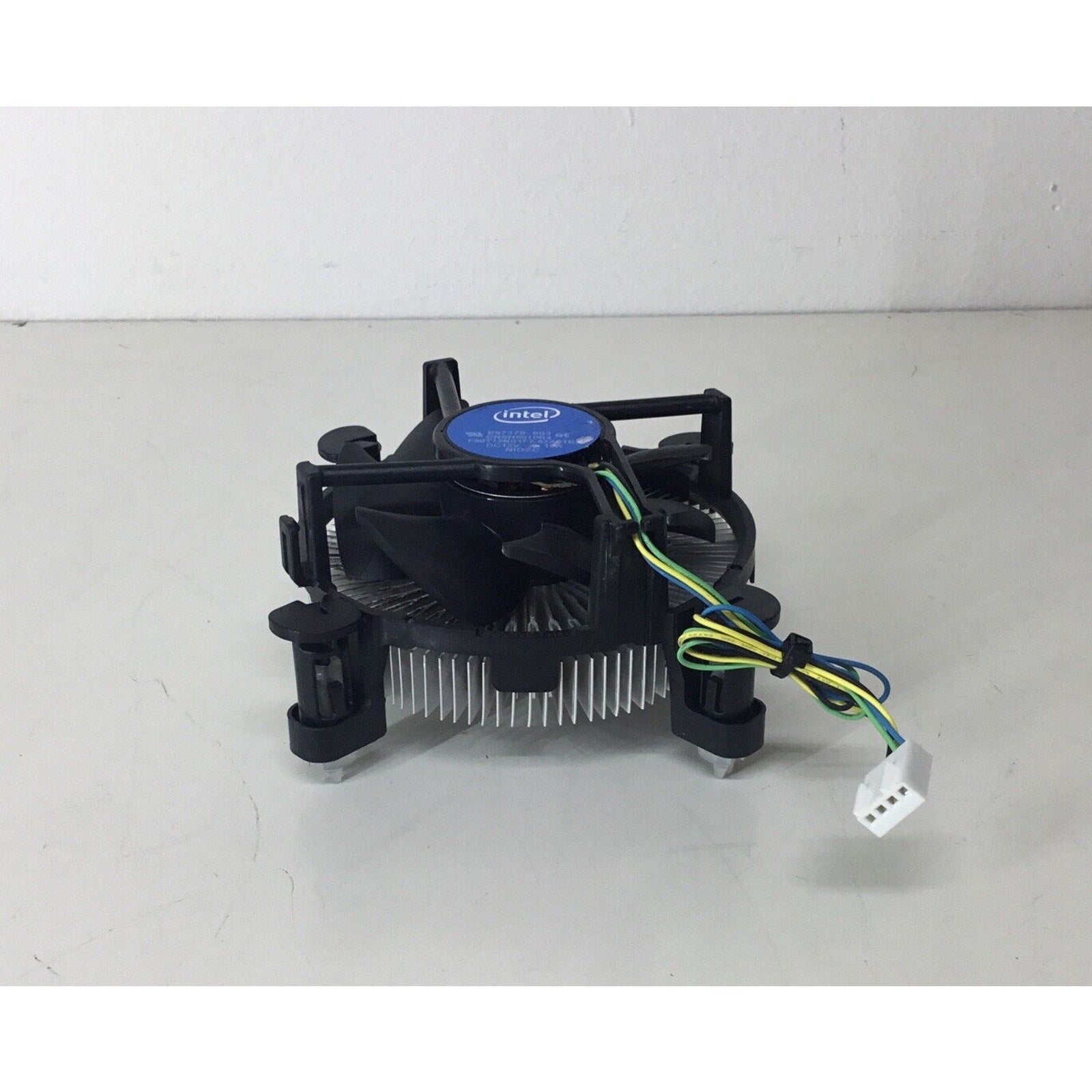 Intel E97379-003 CPU Fan with Heatsink for Socket 1150/1151/1155/1156 4-Pin