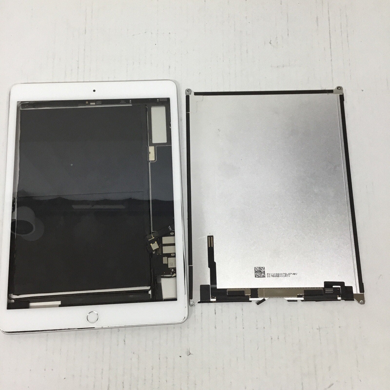 Apple iPad 7th Gen A2197 For Parts *READ* (Screen, whole assembly)