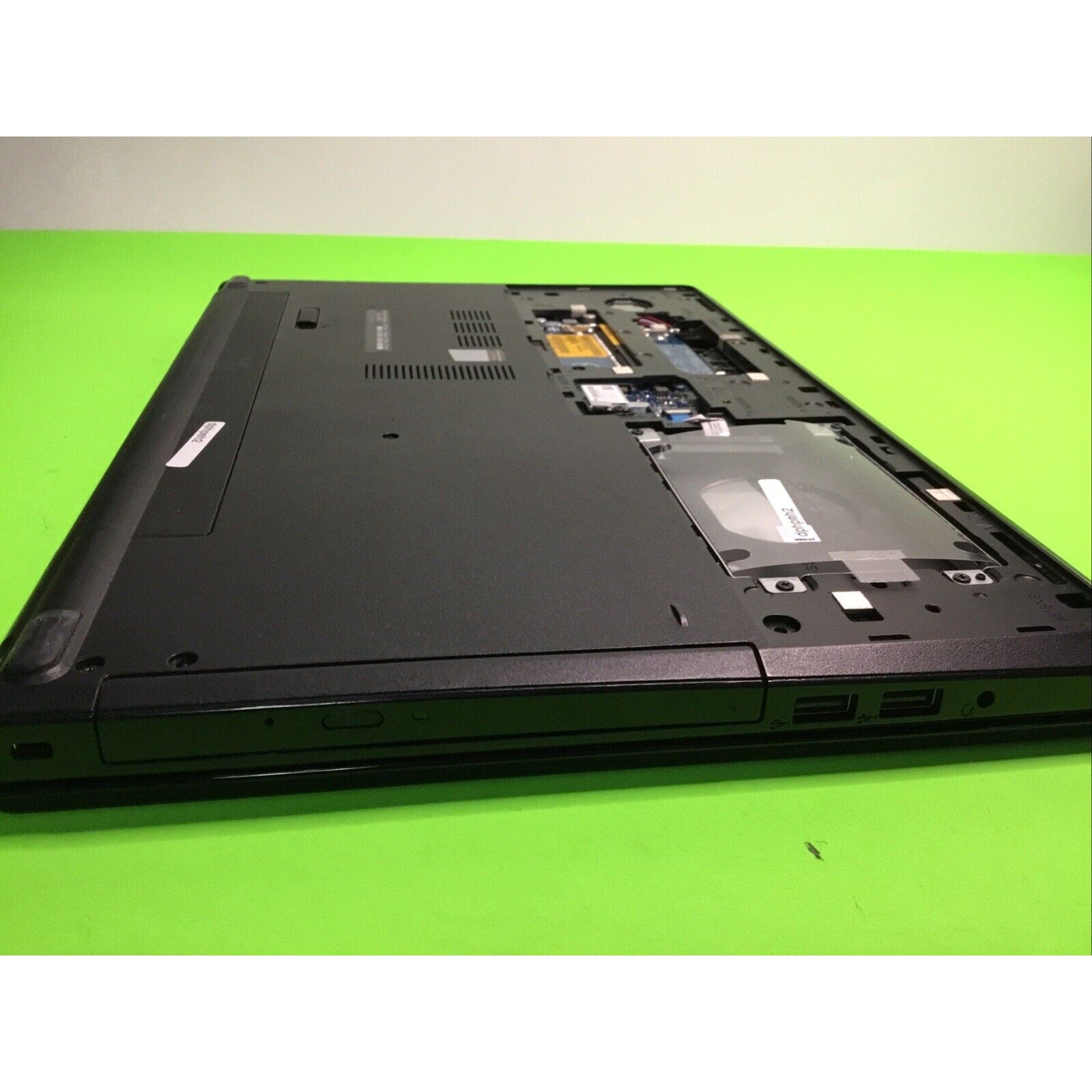 Dell Inspiron 15 5566 15.6" Core i5-7200U 2.5GHz NO RAM NO HDD NO OS FOR PARTS