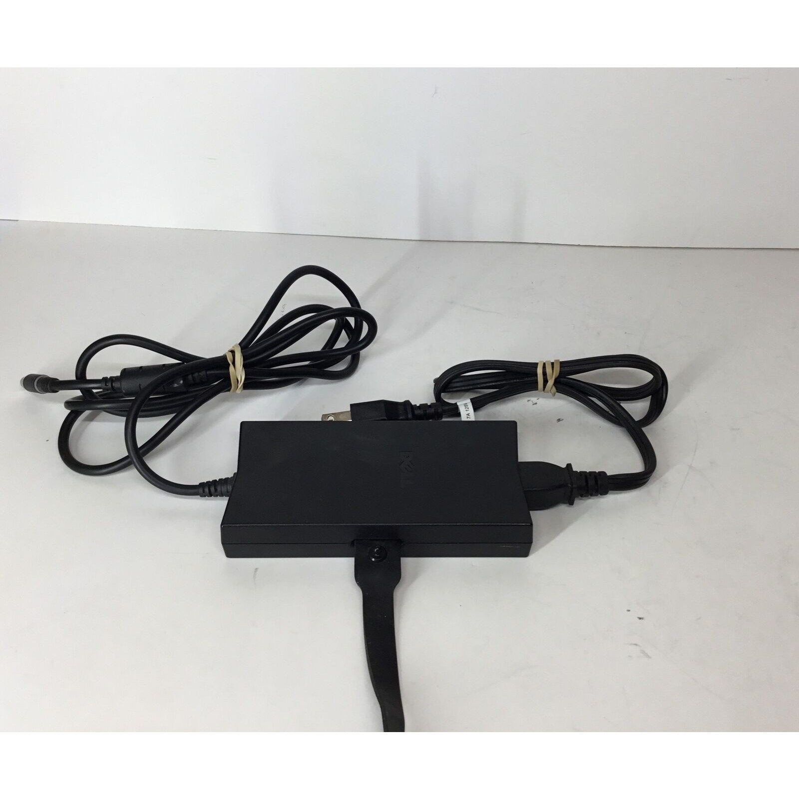 Dell USB-C Docking Station w/ 130 Watt Power Adapter 03XYY8 WD15 K17A 5FDDV