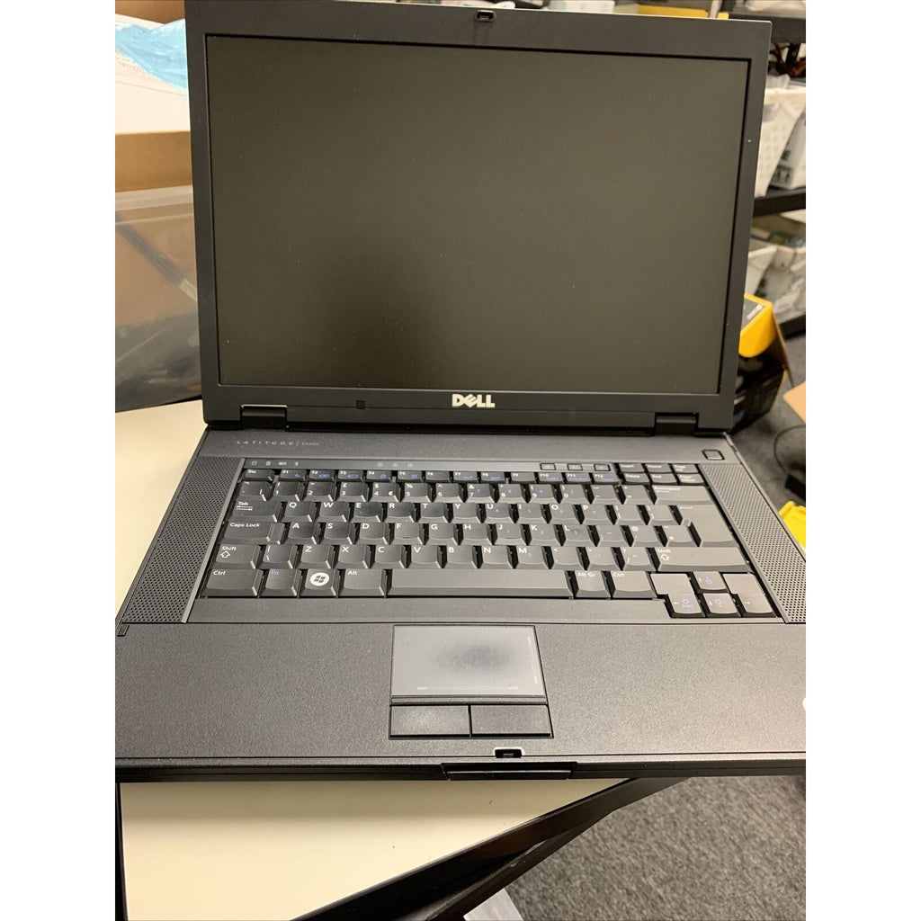 Dell Latitude E5500 Laptop C2D P8400 @2.26GHz 3GB RAM - No HDD/No Power Adapter