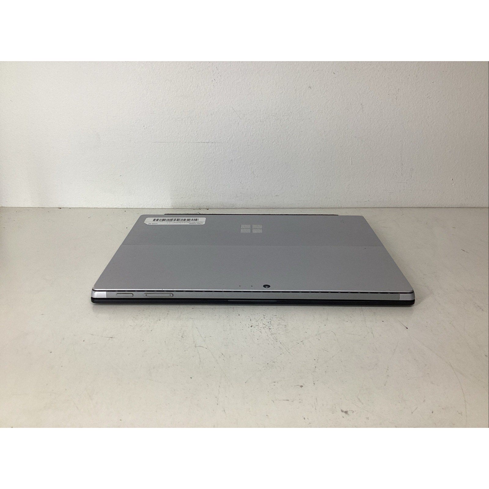 Microsoft Surface Pro 1796 12.3" i5-7300U 4GB RAM 128GB SSD Win 10 Pro (READ)