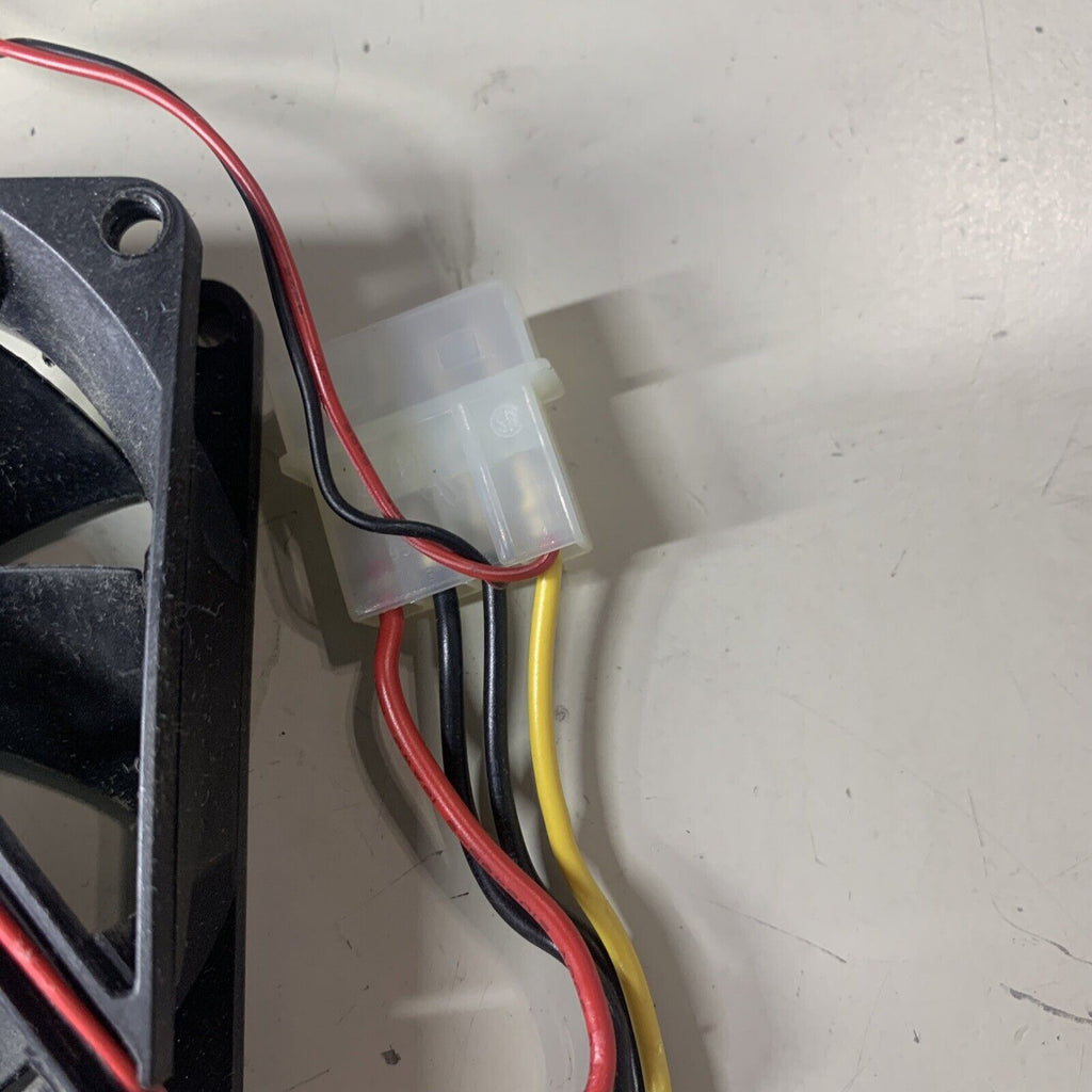 80x80x25mm Sleeve Bearing Cooling Case Fan KC8025M w/ 4 Pin Molex Connector