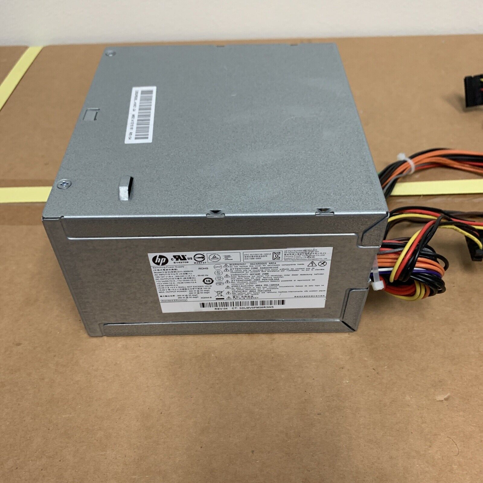 HP 667893-003 715185-001 300W 24-Pin Power Supply D11-300N1A