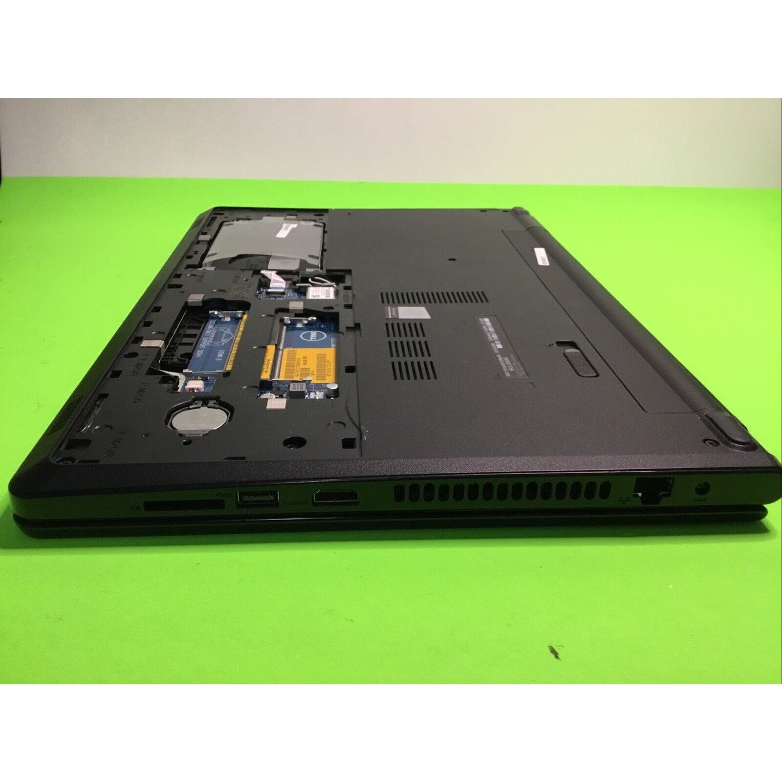 Dell Inspiron 15 5566 15.6" Core i5-7200U 2.5GHz NO RAM NO HDD NO OS FOR PARTS