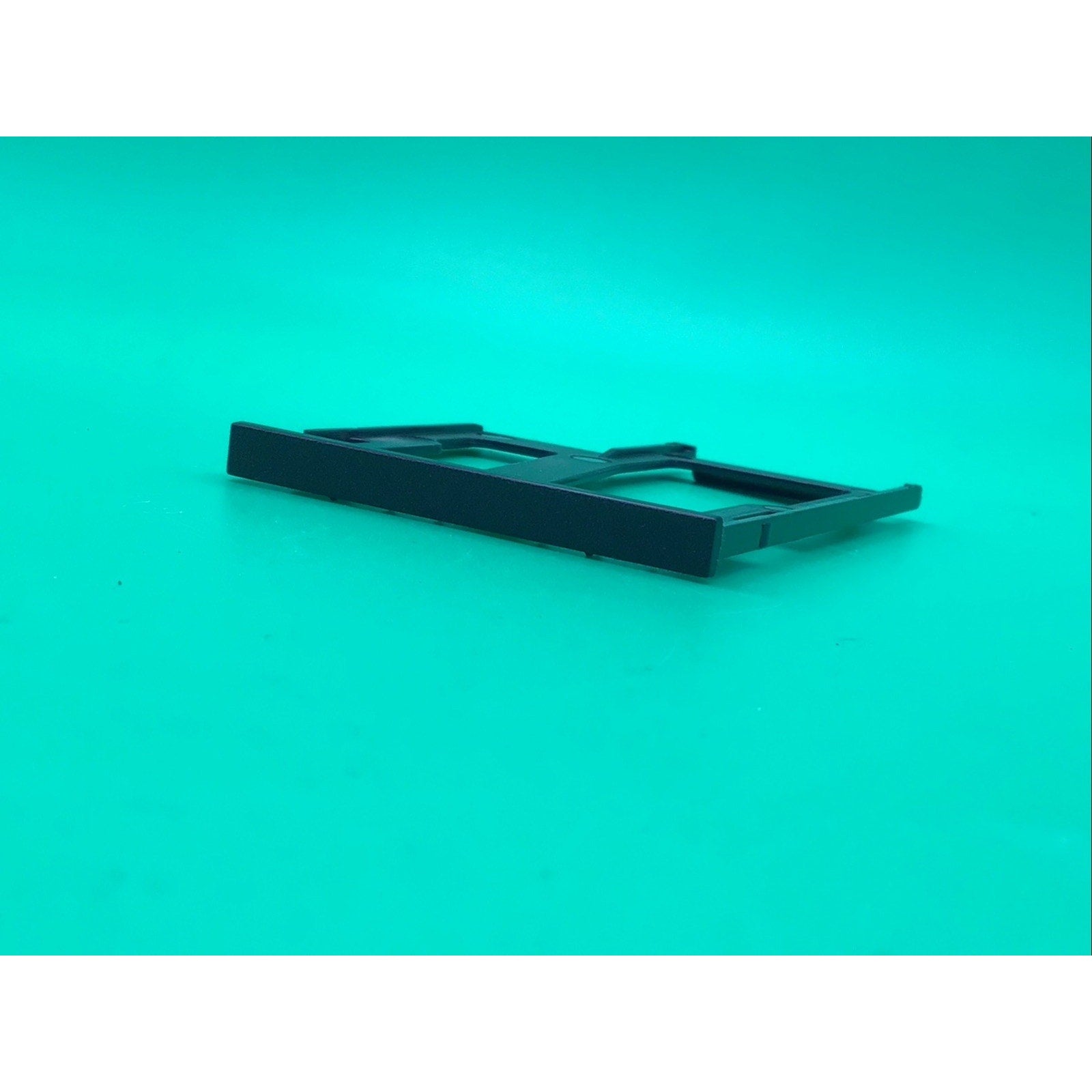 Dell Inspiron 1750 Express Card Cover P8M05