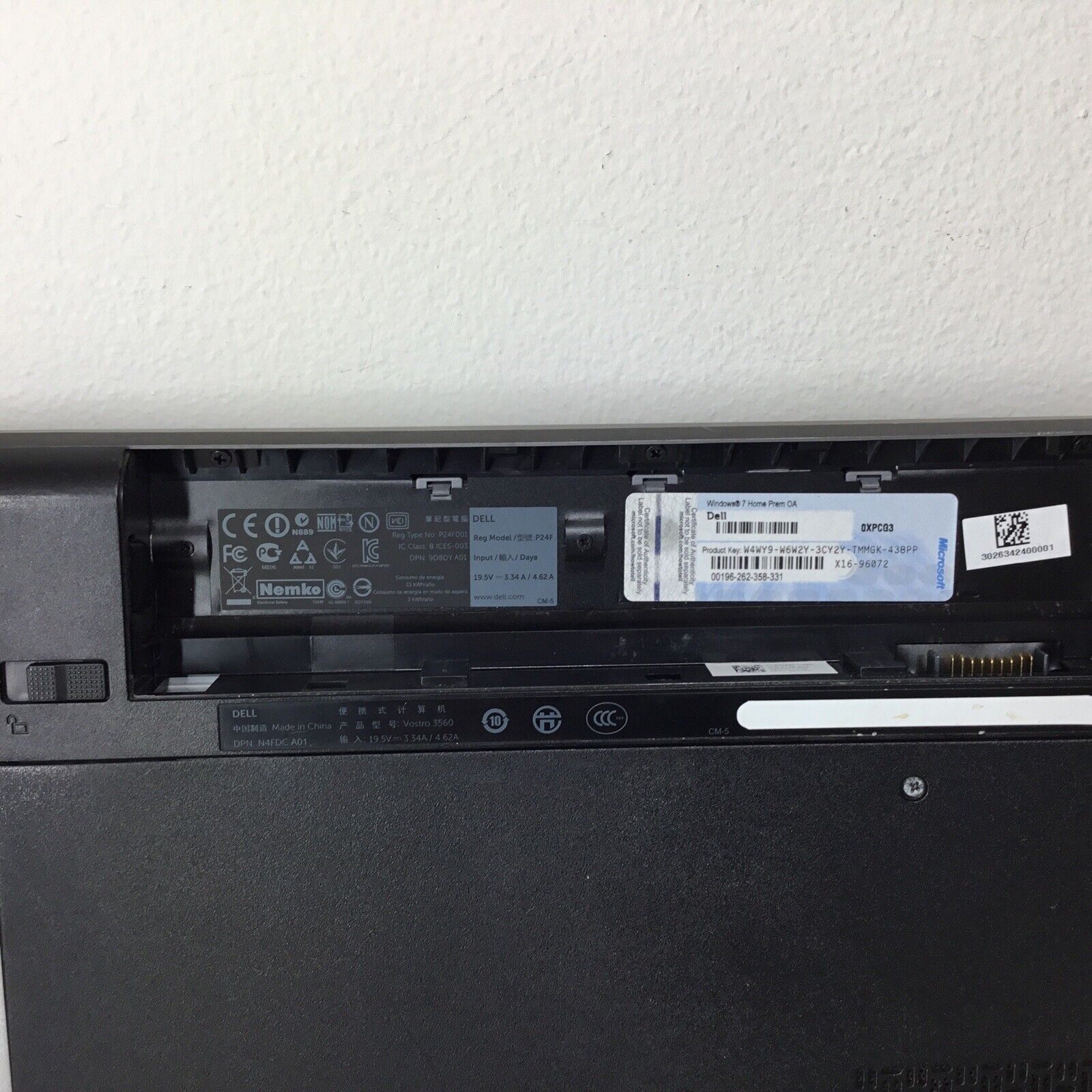 Dell Vostro 3560 Intel Core i3 Laptop No HDD/Ram - For Parts