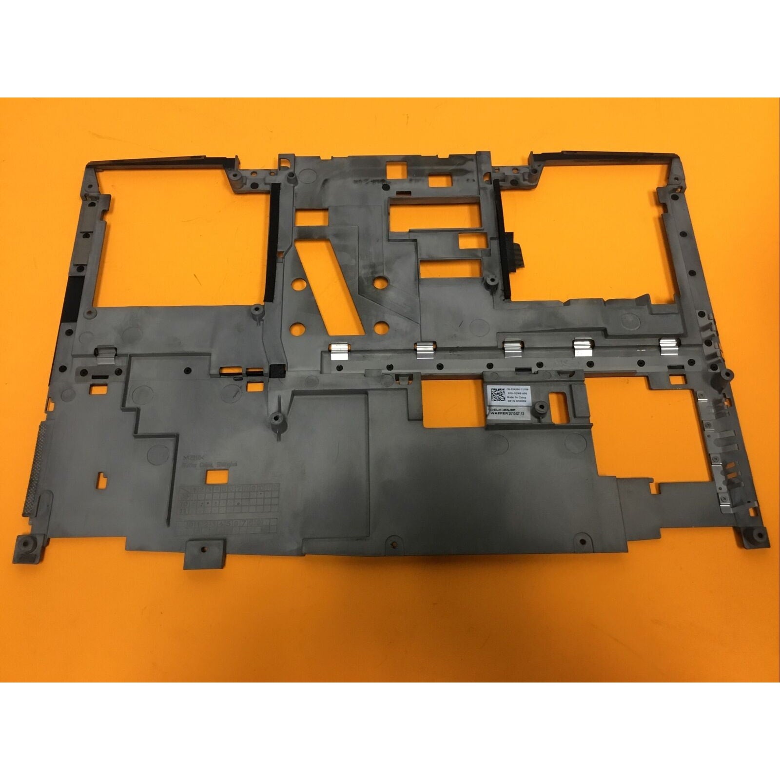 3MJ0K OEM Dell Palmrest Keyboard Frame Bracket Assembly For Alienware M17x R2