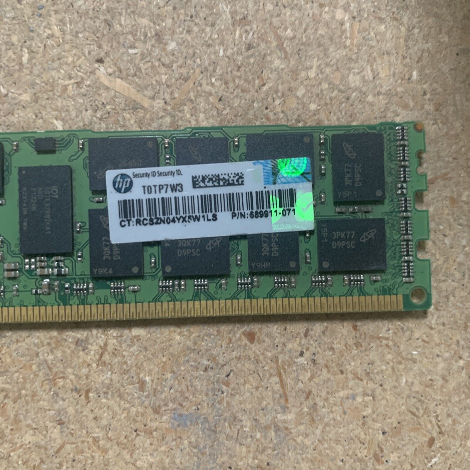 689911-071 HP 8GB (1X8GB) 2RX4 PC3-12800R SERVER MEMORY 690802-B21