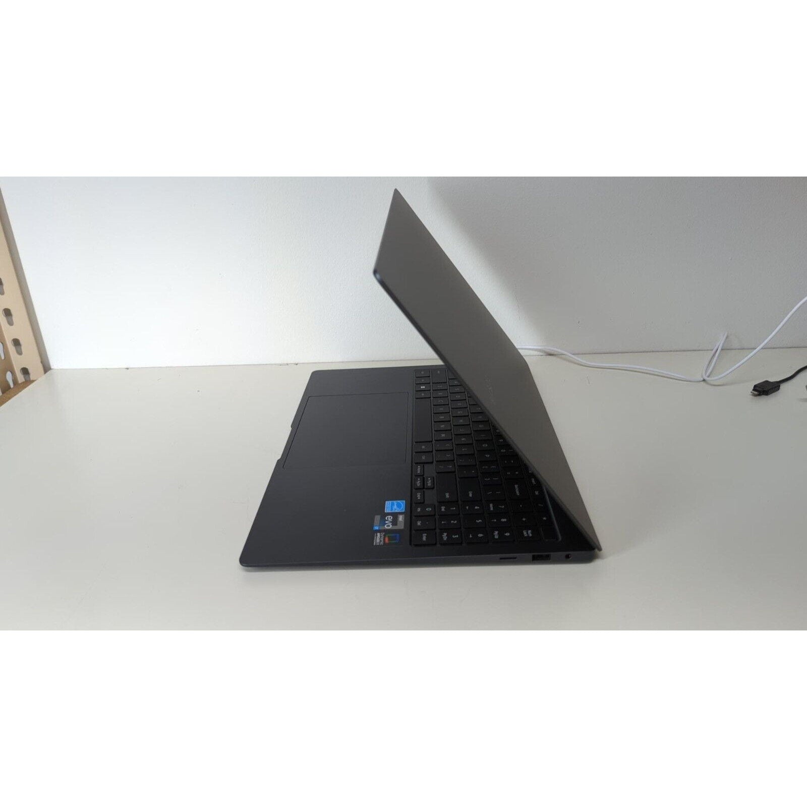 SAMSUNG Galaxy Book3 Pro 16" Laptop i7-1360P 16GB RAM 1TB SSD 3K AMOLED 2023