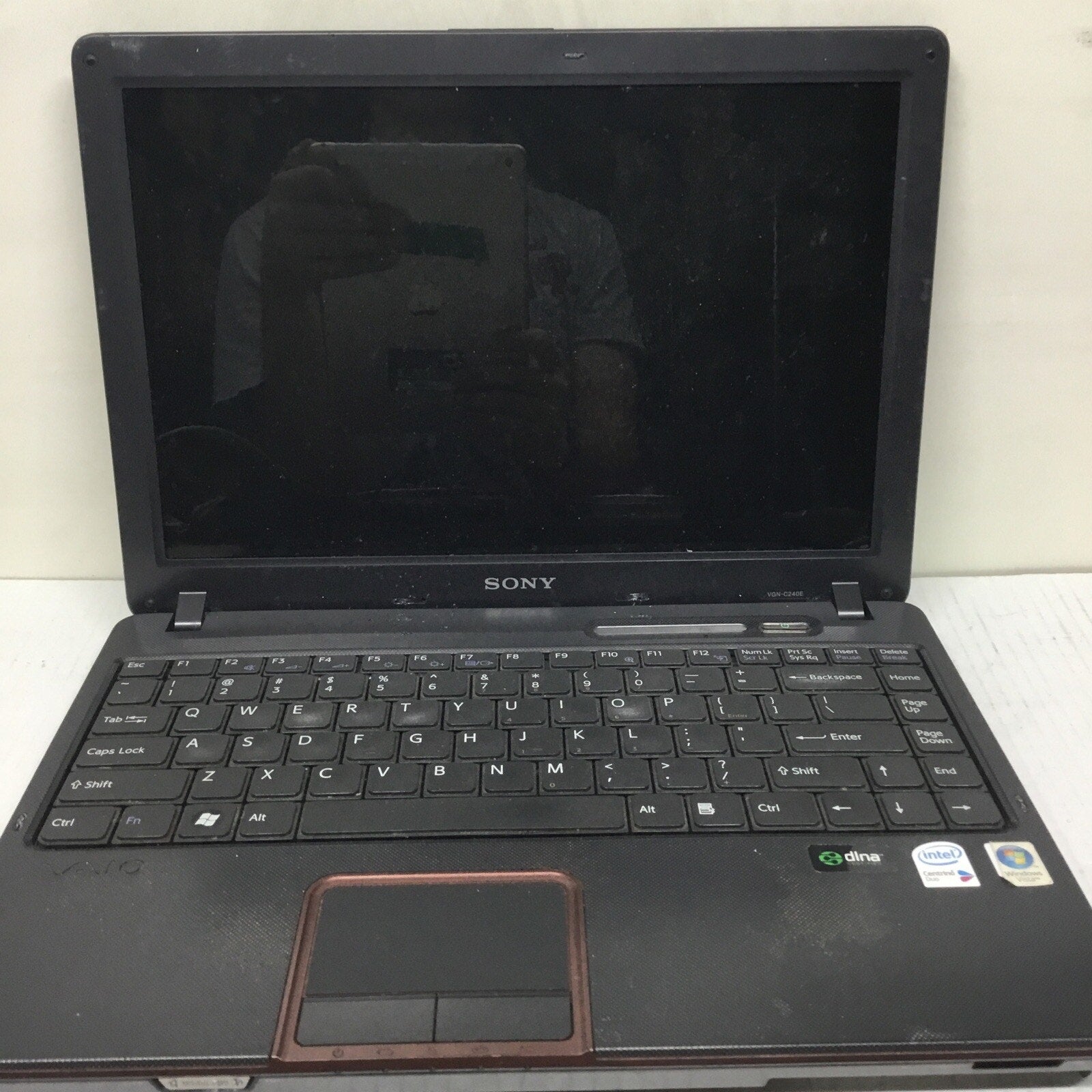 SONY VAIO PCG-6R3L Centrino Duo / No Adapter/ No HDD / Bad Batt / Doesn't power