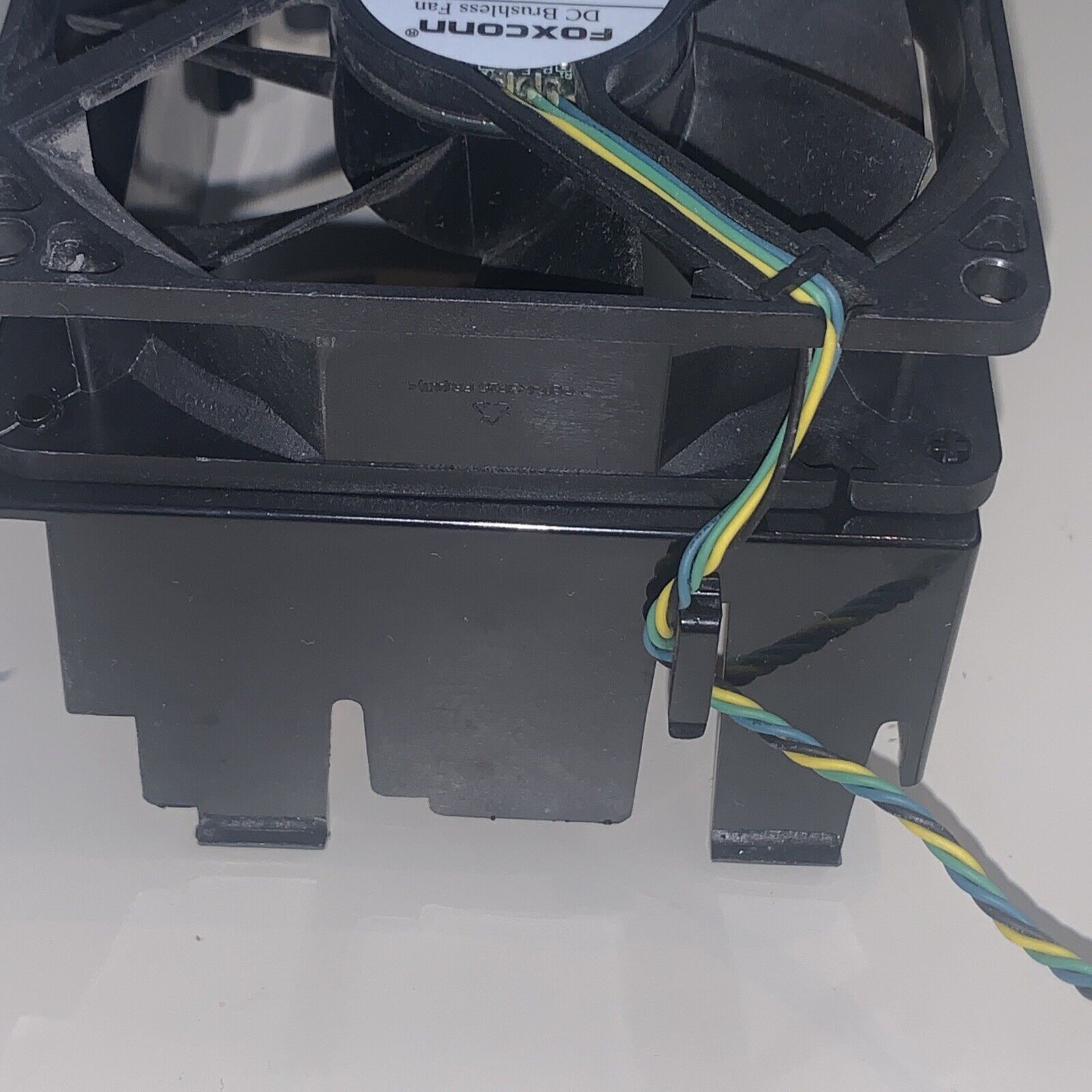 HP Compaq SFF Cpu Cooling Fan with Shroud Foxconn PVA092G12H / P1-628547