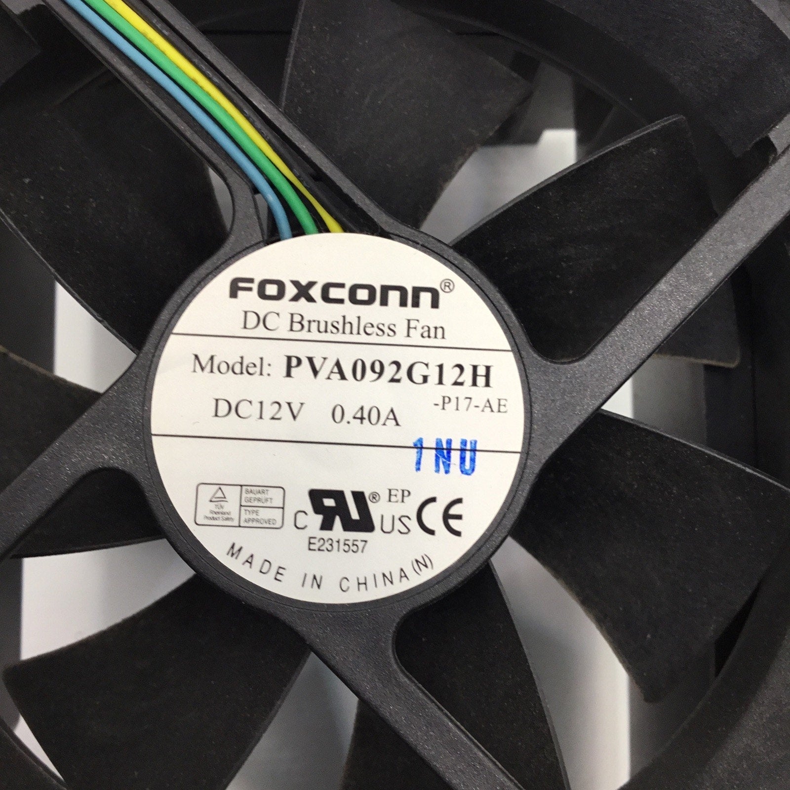 Foxconn DC Brushless CPU Fan PVA092G12H With Bracket Mount