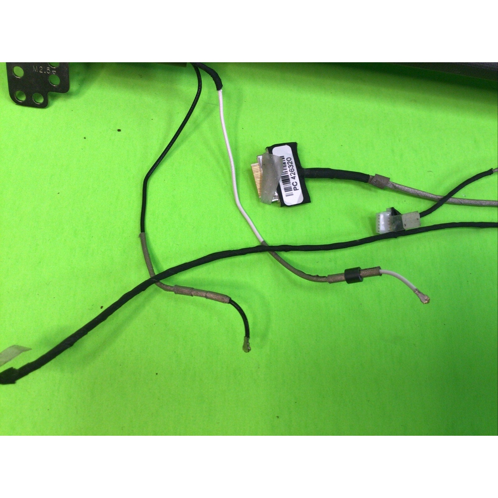 13N0-2CA0R01 TOSHIBA DISPLAY BACK COVER P55W-C5200 w/LCD Hinges Camera and Ant