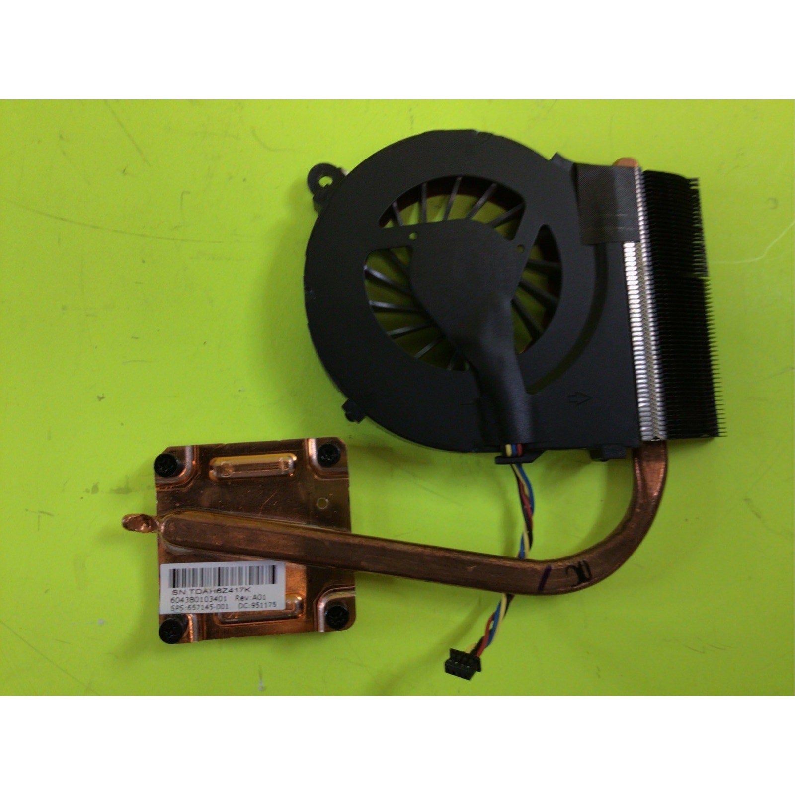 HP 2000 Series CPU Cooling Fan and Heat Sink 657145-001