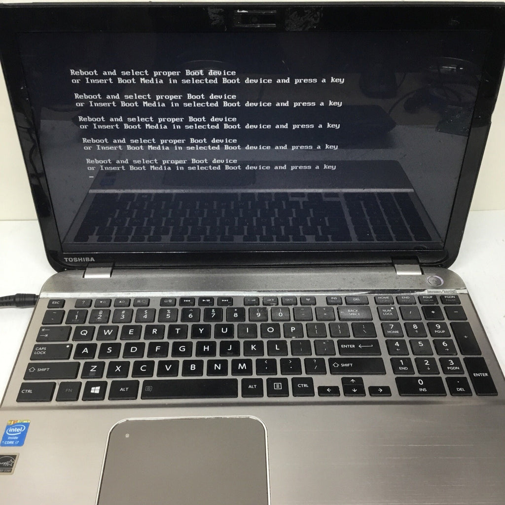 READ DESC Toshiba Satellite P55-A5312 15" Laptop Intel Core i7 For Parts/Repair