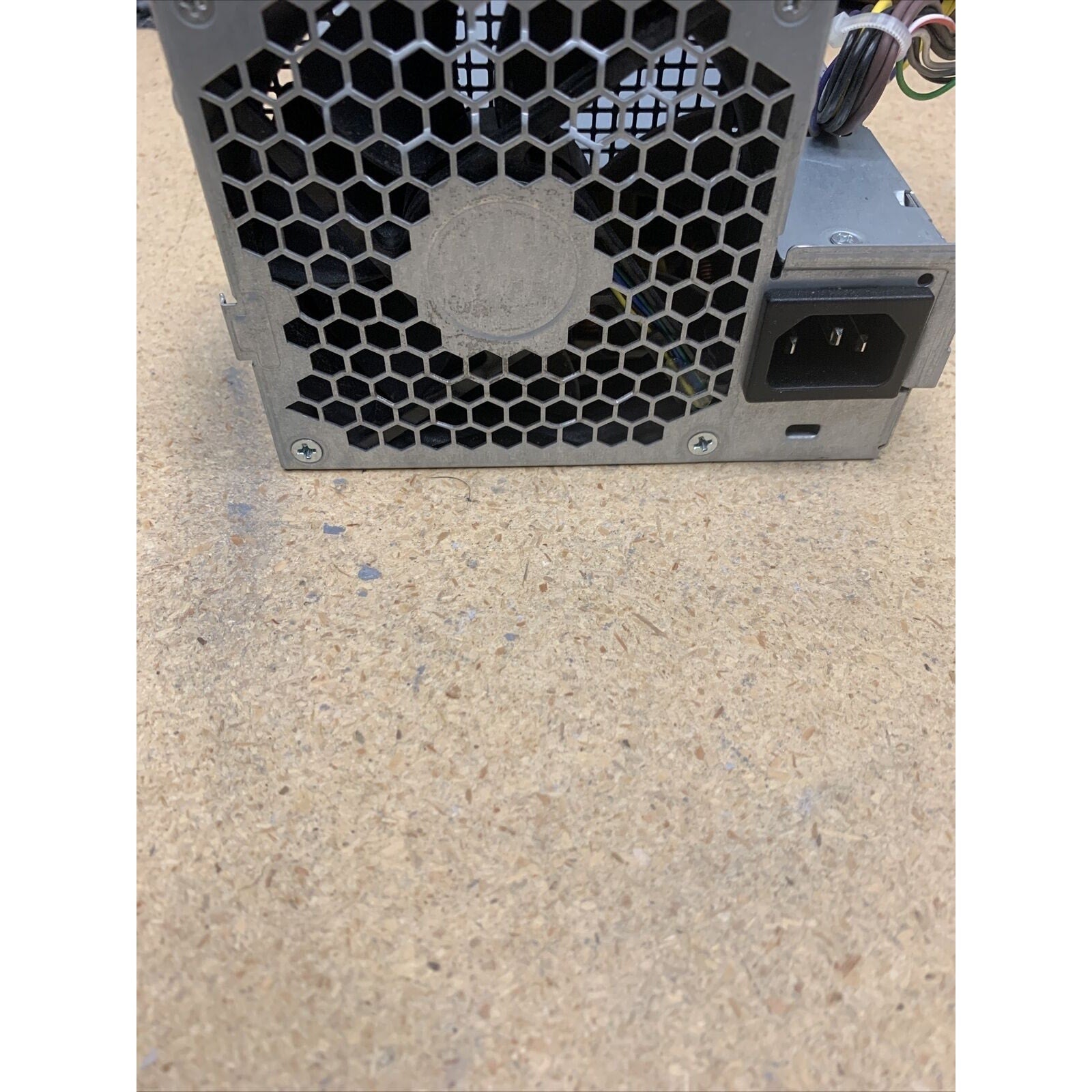 HP HP-D2402E0 240 Watt Power Supply P/N: 503376-001 Spare PN: 508152-001 TESTED