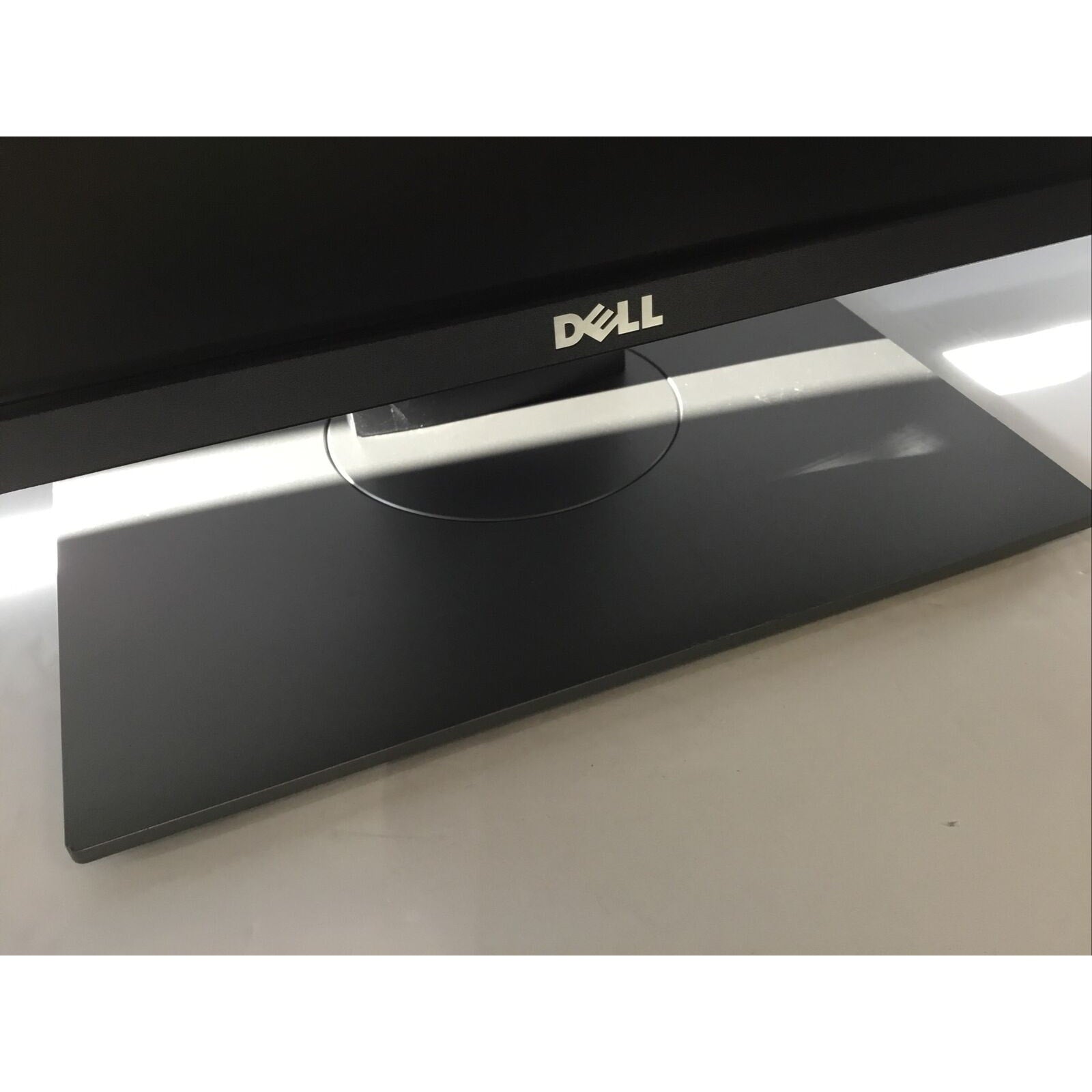 Dell P2717H 27" Full HD 1920x1080 16:9 LED Backlit Widescreen Monitor - Used