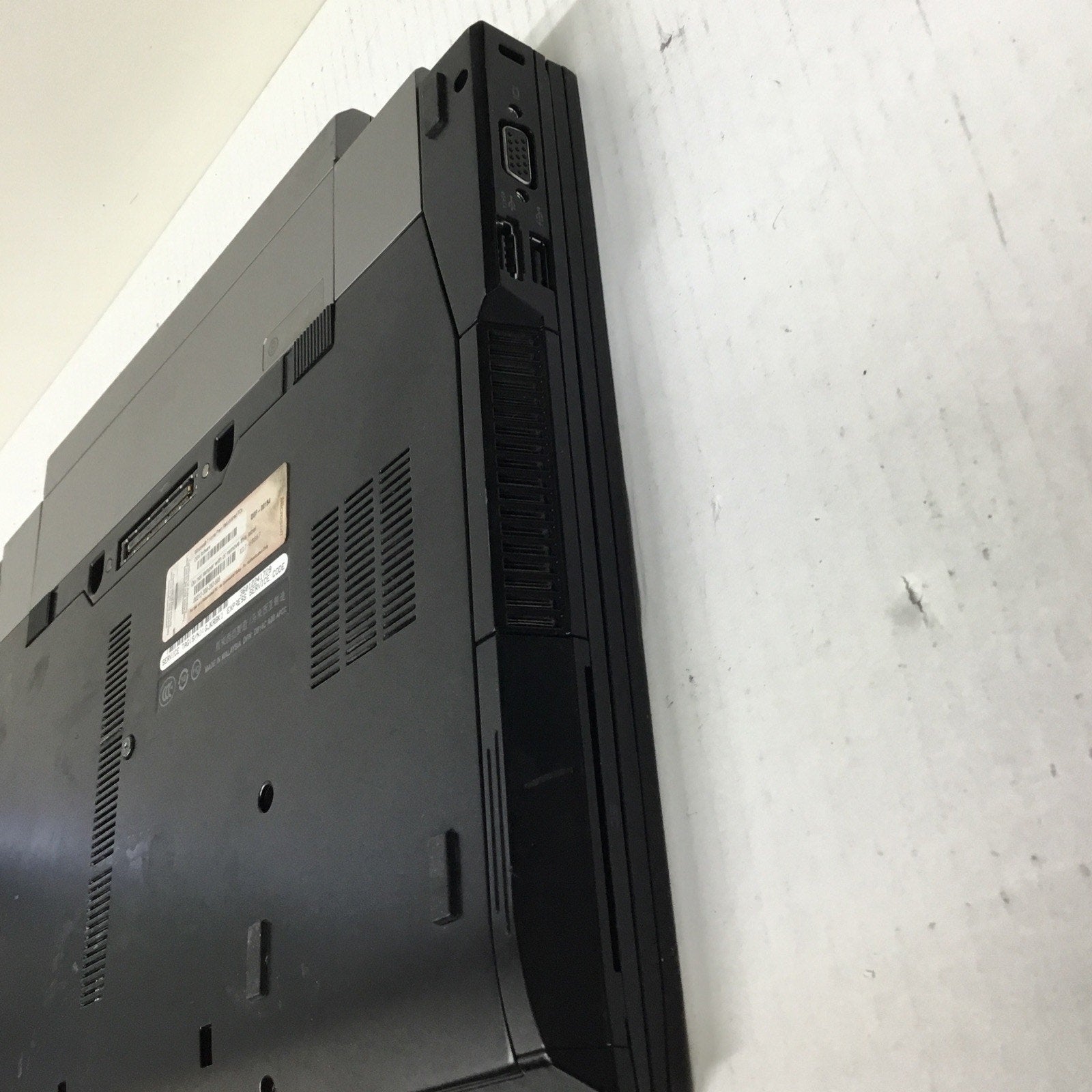 For Parts Dell Latitude E6400 Intel Core 2 Duo P8600 2.40GHz 2 GB READ DESC