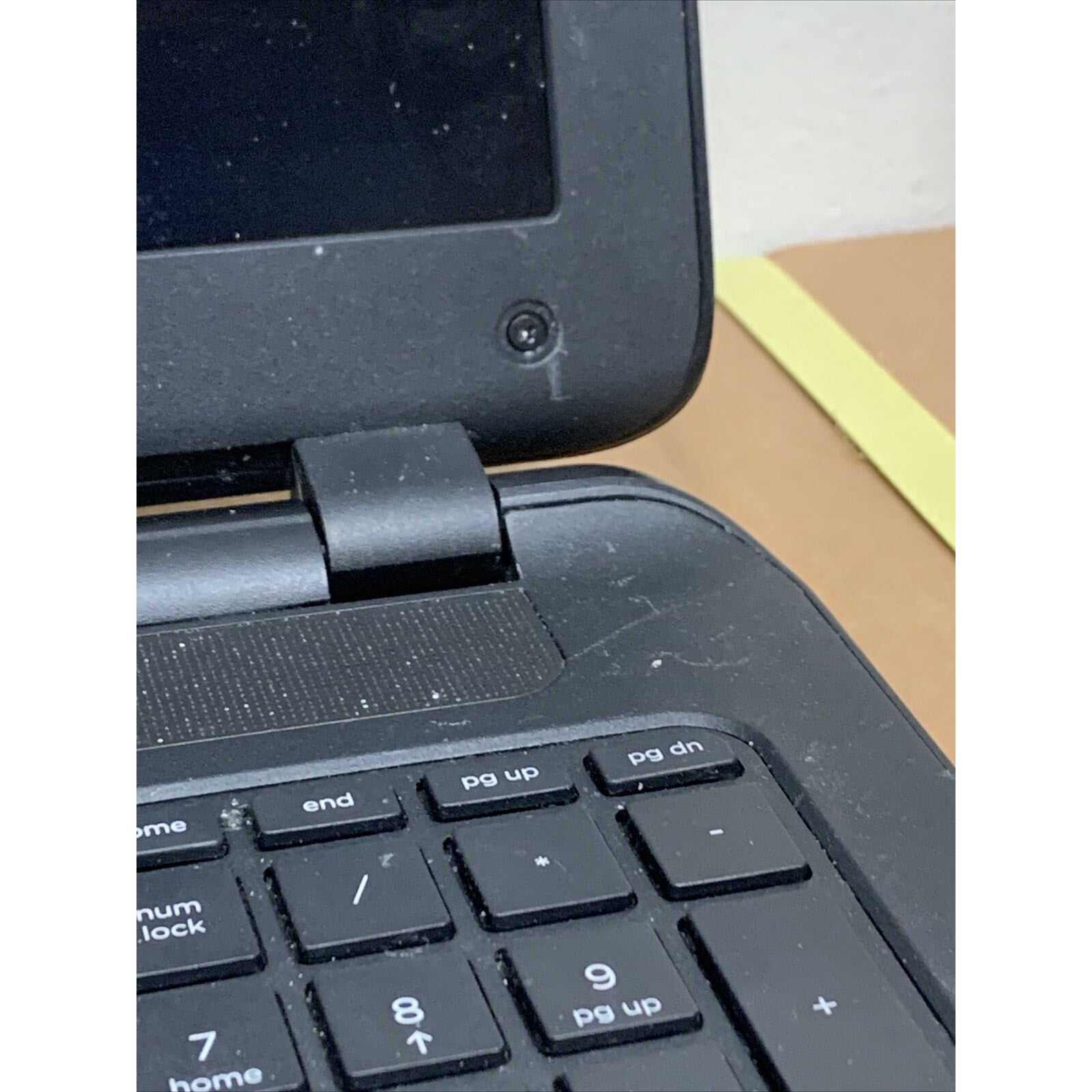 HP Notebook 15-f233wm Intel N3050 4GB/500GB - No Power Adapter - BOOTS READ