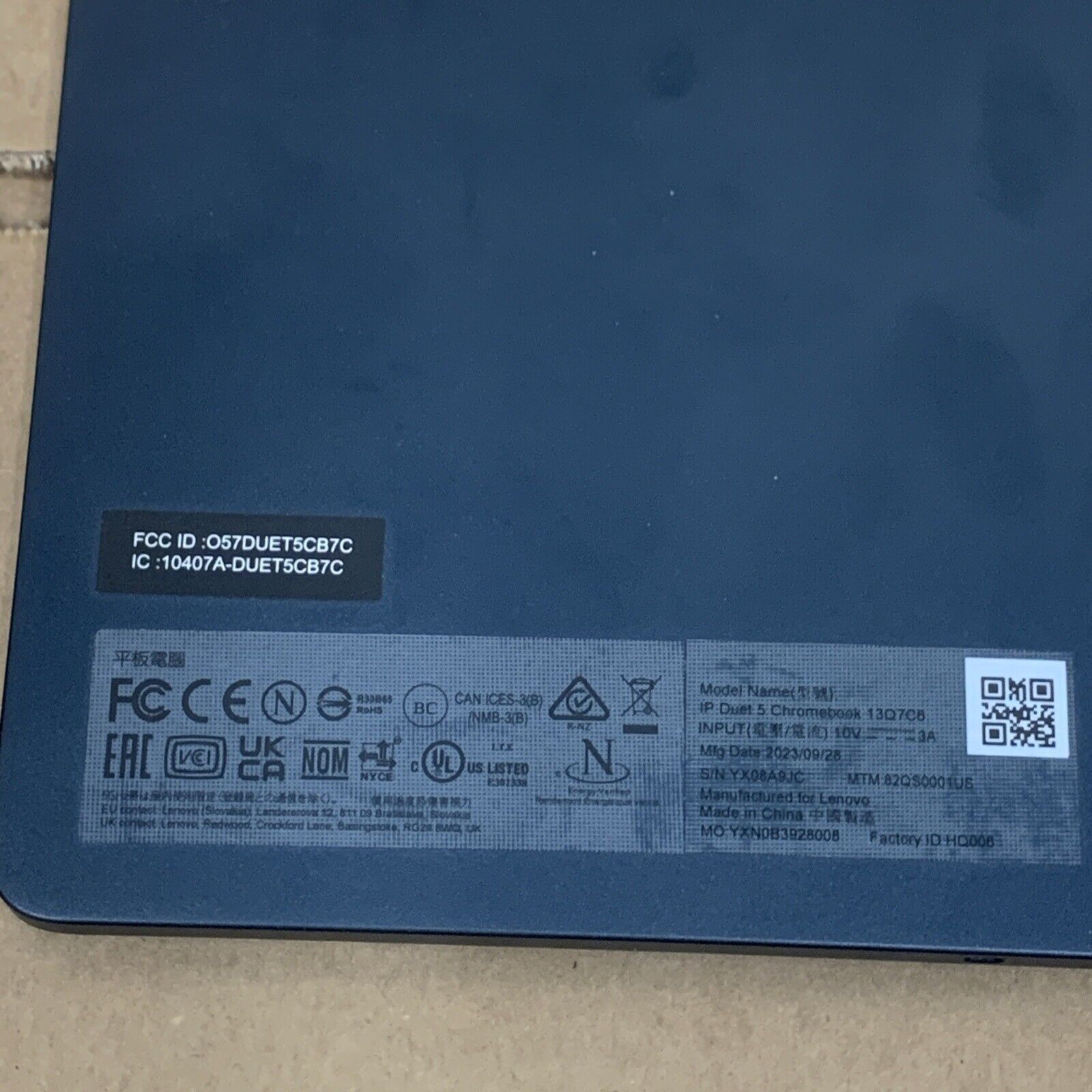 Lenovo 13.3" Duet 5 Chromebook 13Q7C6 Tablet - Screen Broken - As-Is/BAD