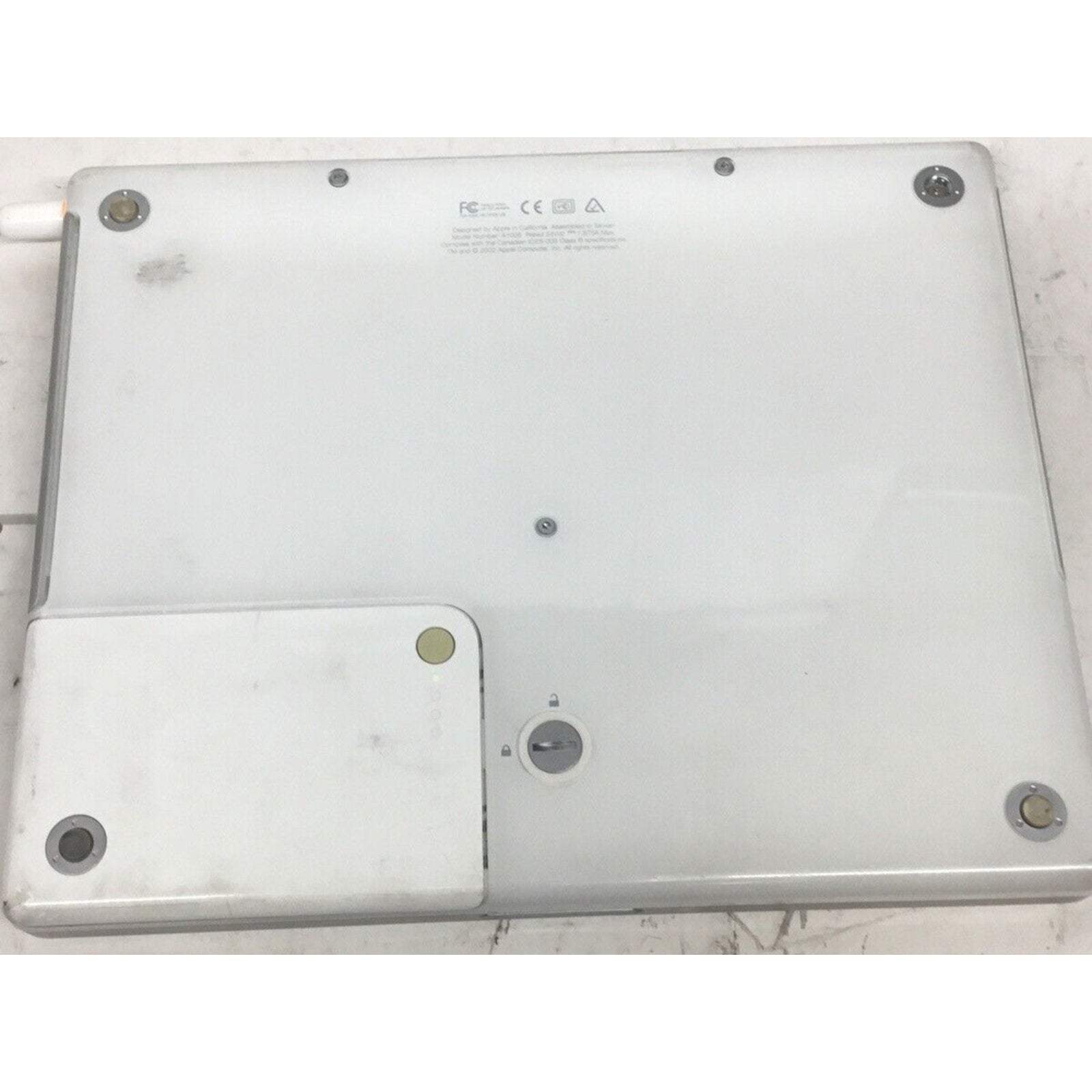 Vintage Apple iBook A1005 G3 Laptop PowerPC 600 MHz 128MG Mac OS X