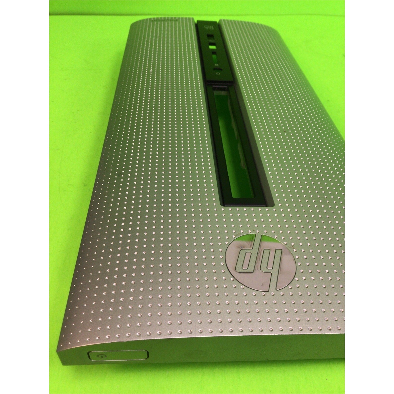 HP Pavilion 550 Bezel - Front Panel Silver 799777-001