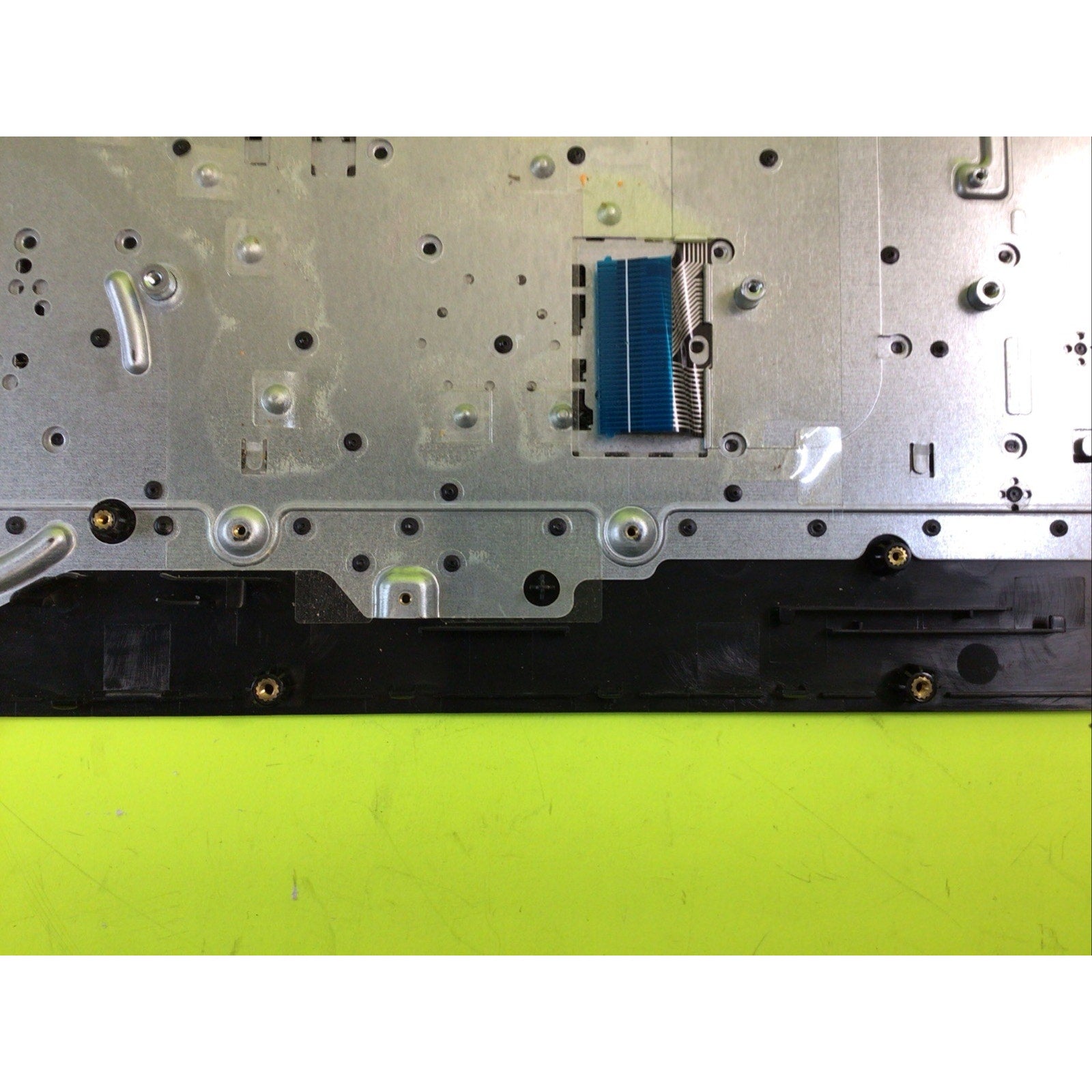 HP Pavilion 17-X116DX Palmrest Keyboard Touch Pad Assembly